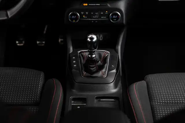 Ford Focus view 25