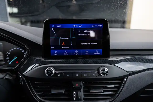 Ford Focus view 23