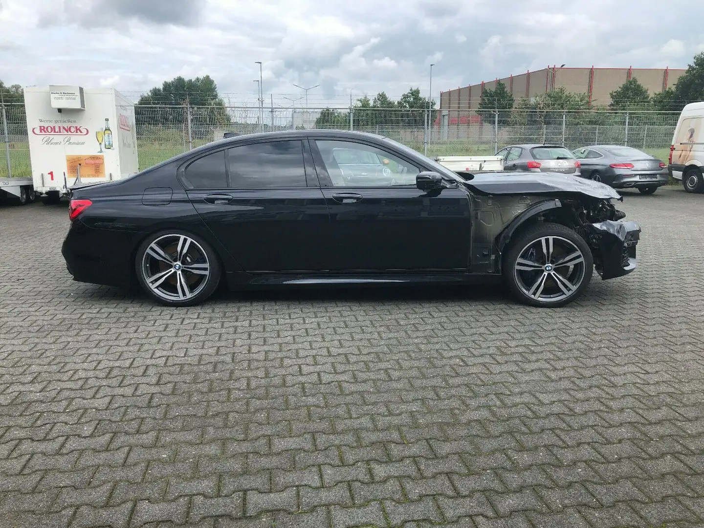 BMW 750 Baureihe Lim 750 i xDrive Černá - 1
