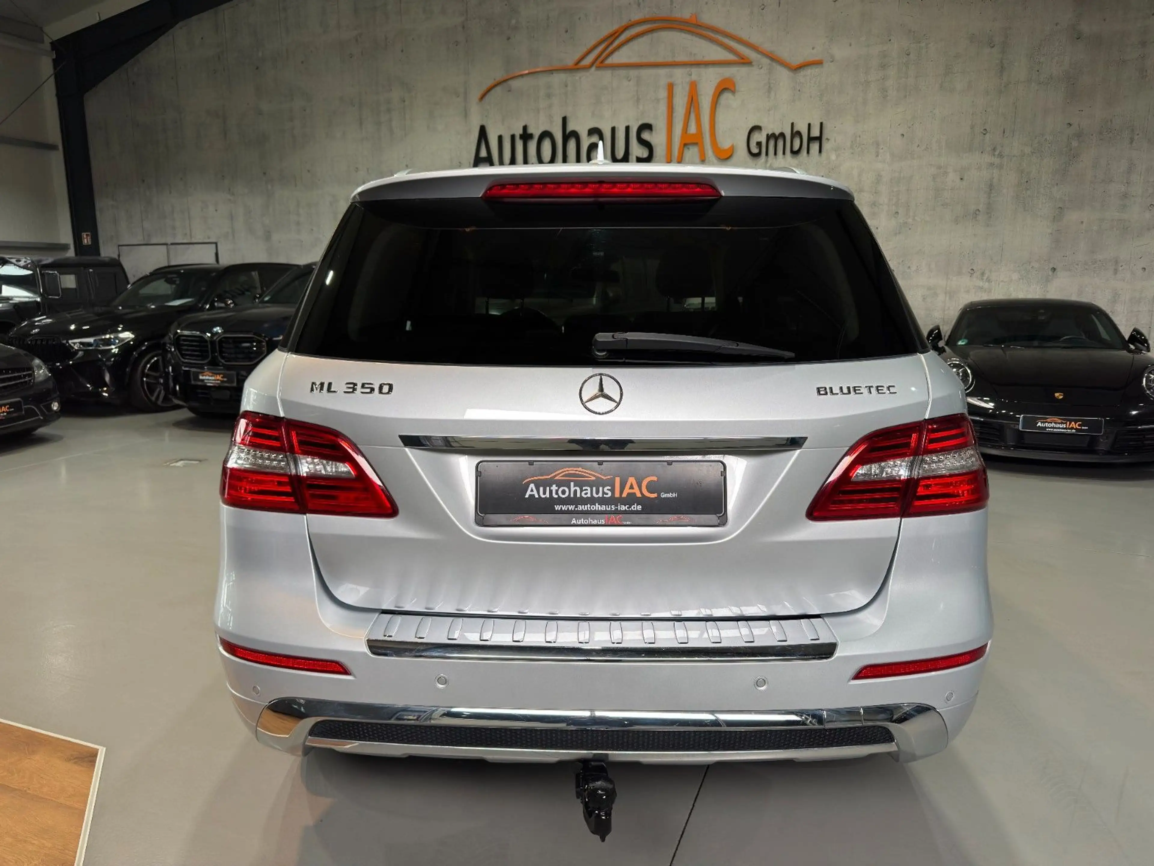 Mercedes-Benz ML 350 /BlueTec/PANO/LED/360*/AHK/LEDER/AMG — photo 4