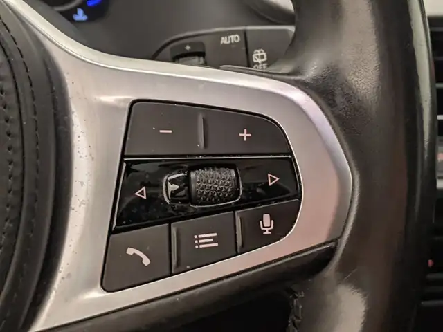 BMW 1 Series view 10