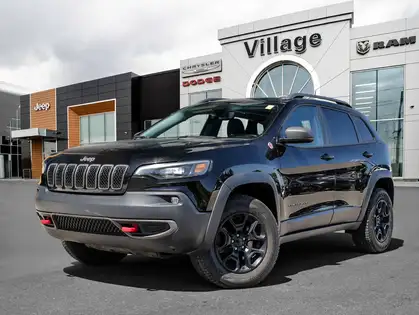 Black 2020 Jeep Cherokee Trailhawk 4WD SUV / Crossover Four-Wheel Drive 9-Speed Automatic