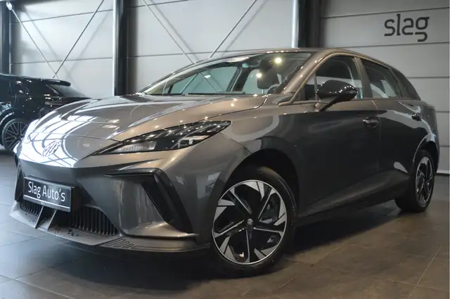 MG 4 Electric 51 kWh clima cruise camera led pdc 17 i