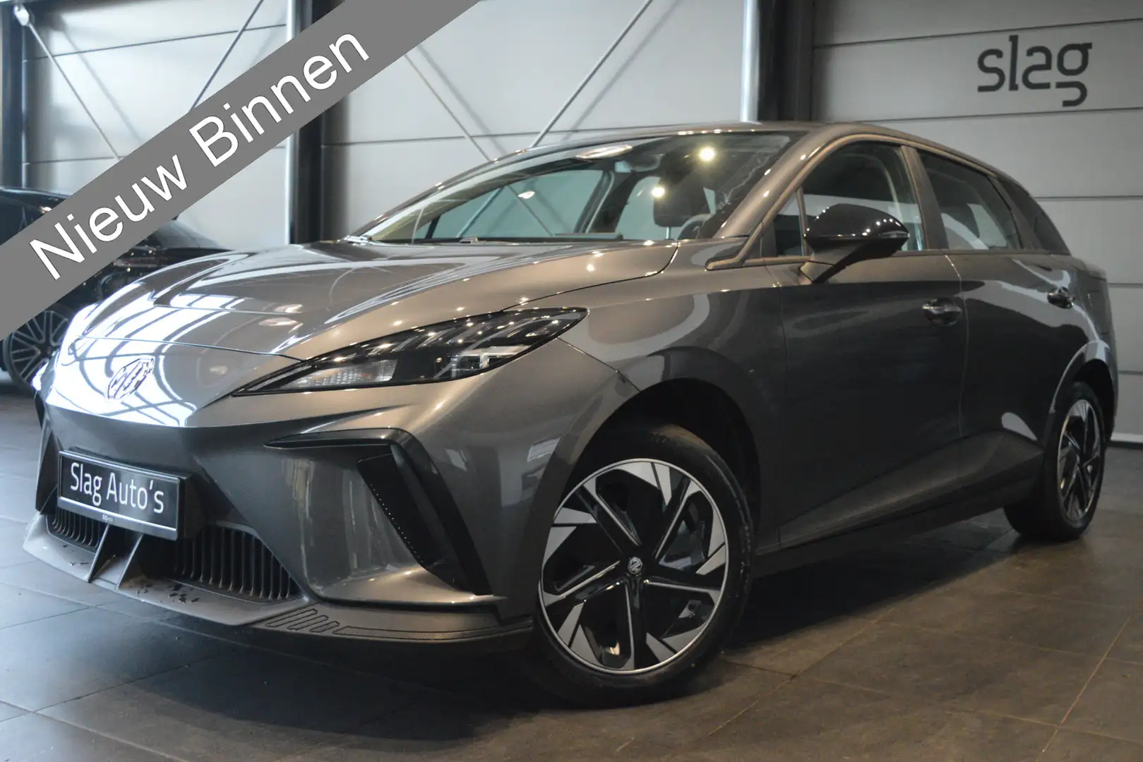 MG 4 Electric 51 kWh clima cruise camera led pdc 17 i - 1