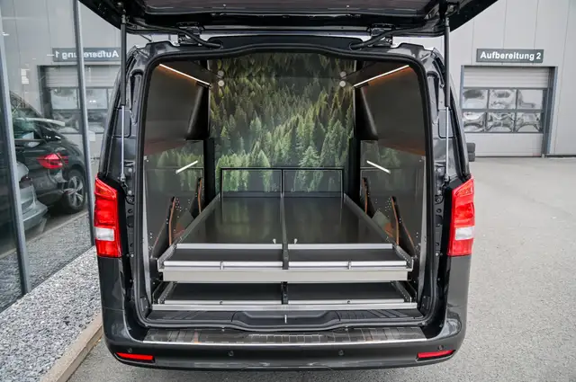 Mercedes-Benz Vito view 9