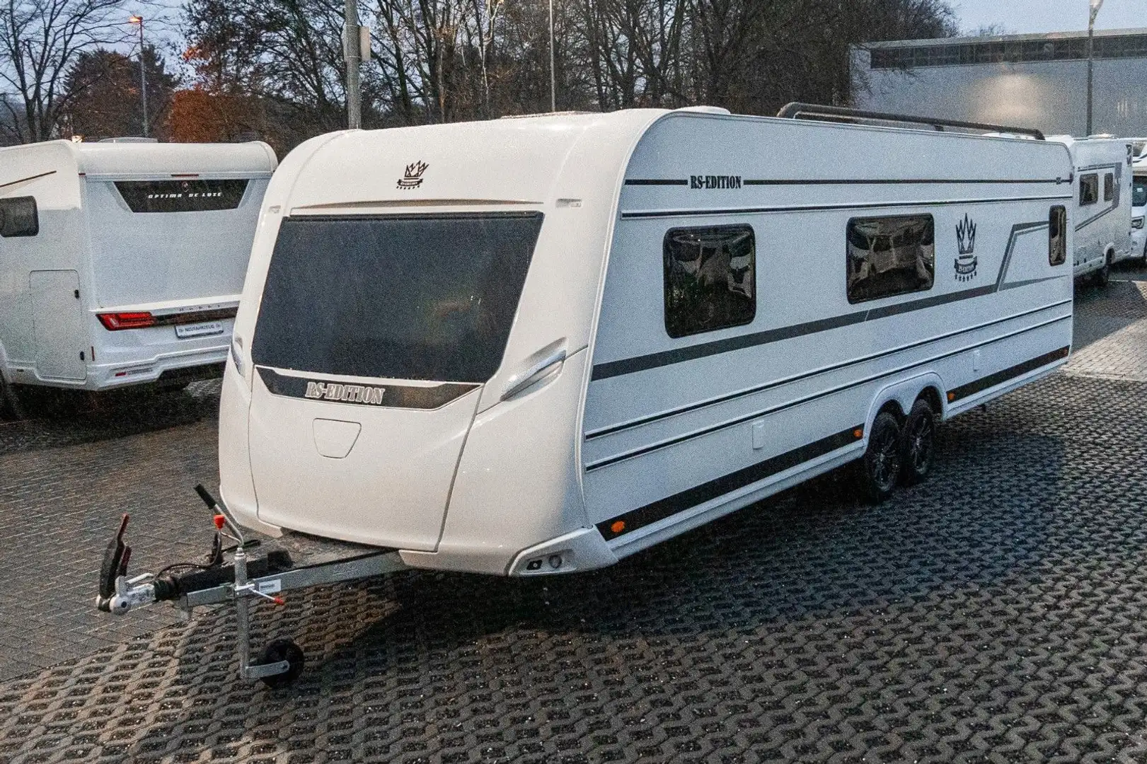 LMC Exquisit VIP 685/690 RS Edition *Truma Combi 6E* Weiß - 2