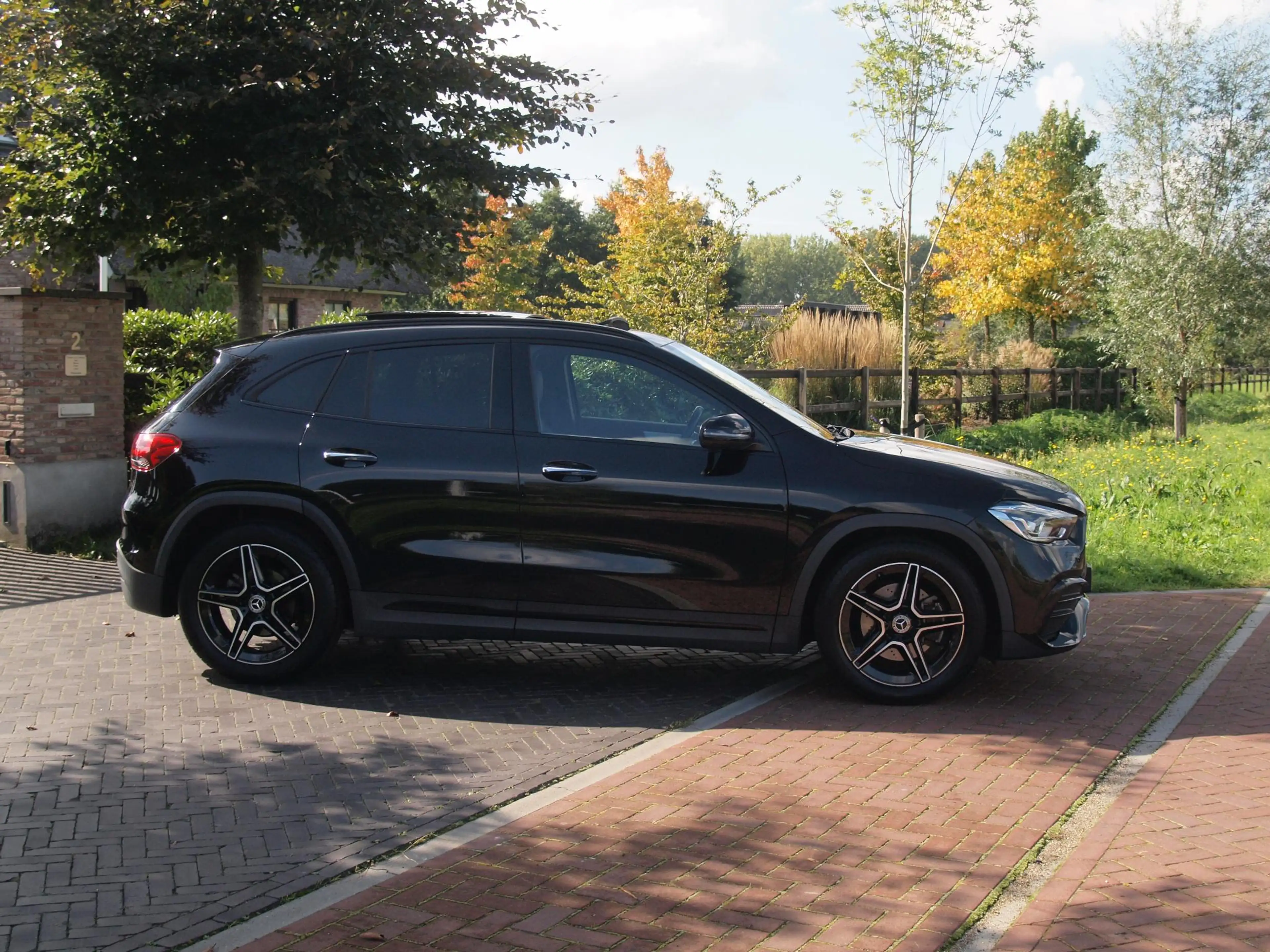 Mercedes-Benz GLA 180 AMG Line | Panoramadak | Camera | Trekhaak | Sfeer — photo 11