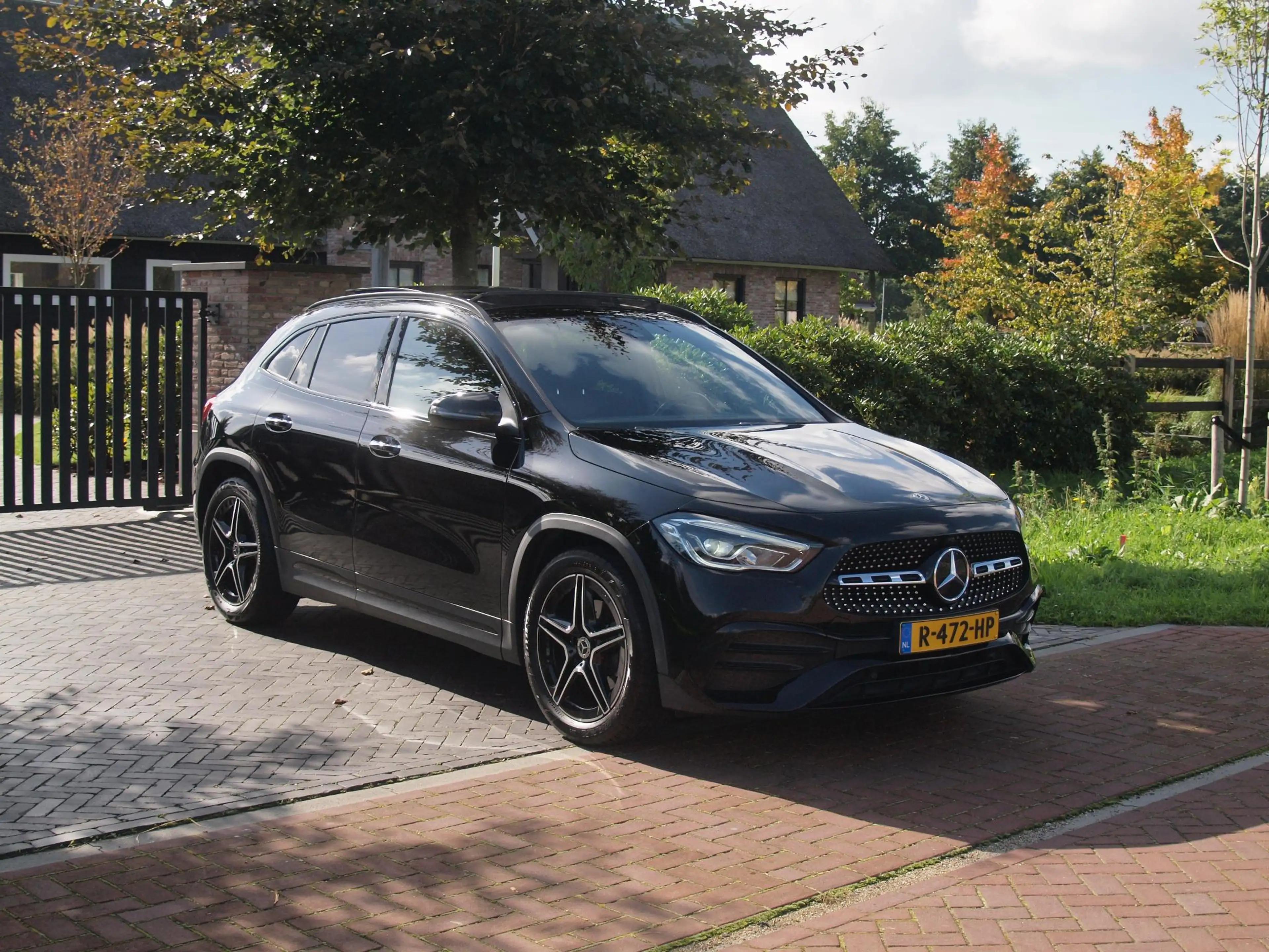 Mercedes-Benz GLA 180 AMG Line | Panoramadak | Camera | Trekhaak | Sfeer — photo 4