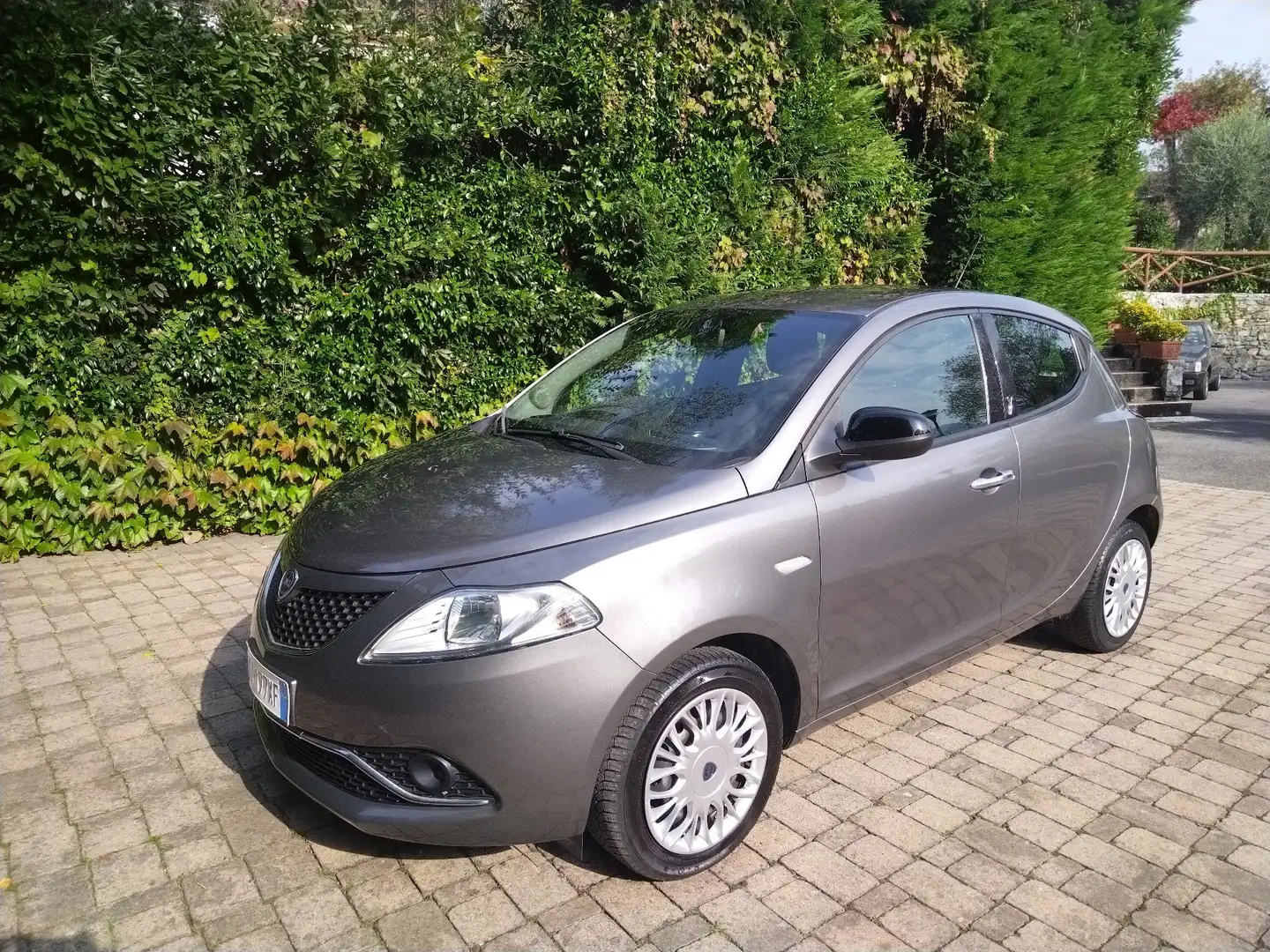Lancia Ypsilon 1.3 mjt diesel Gold s&s 95cv COME NUOVA Grigio - 2