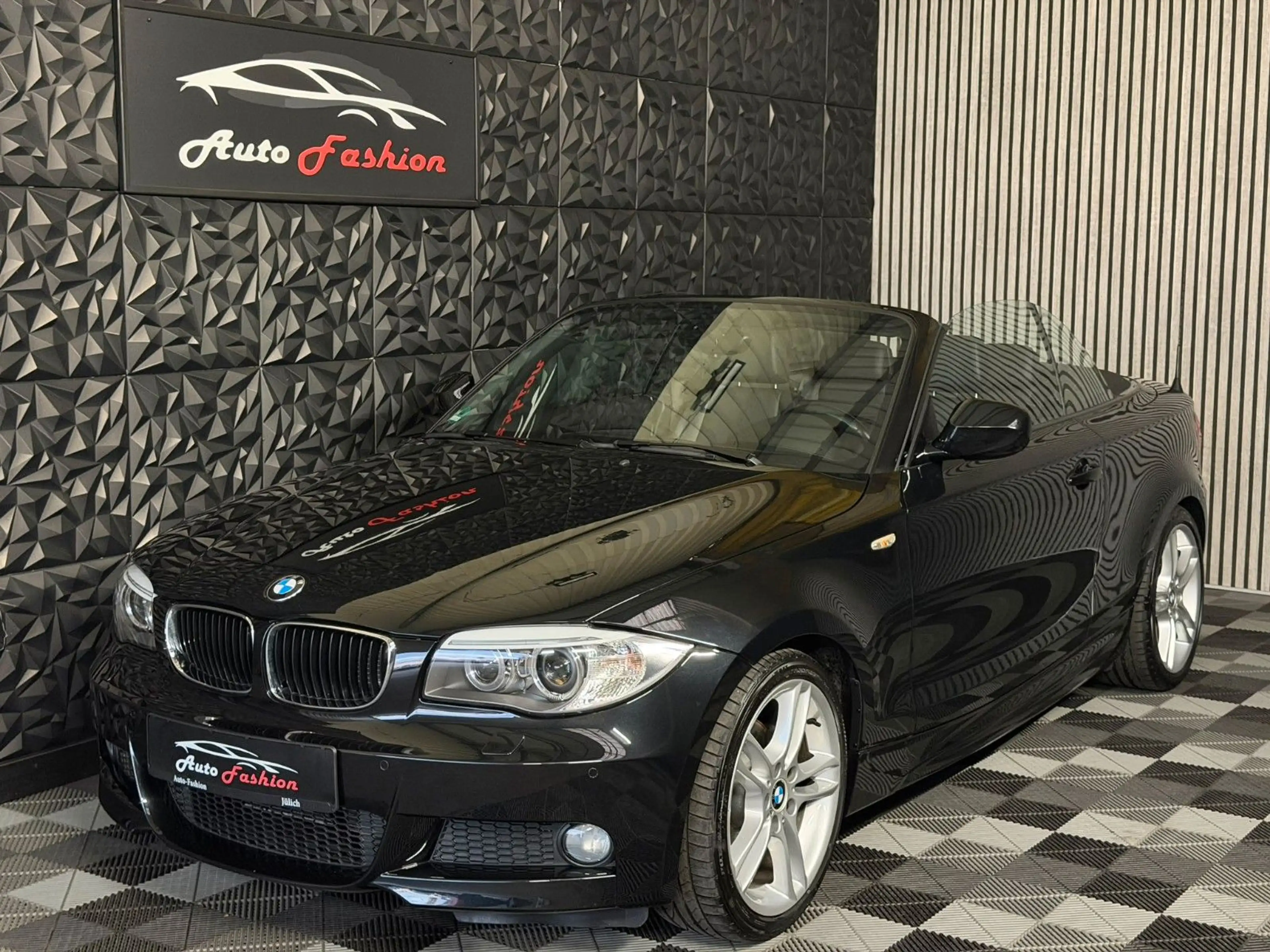 BMW 120 i M-Paket Nur 50.000KM 1.HAND