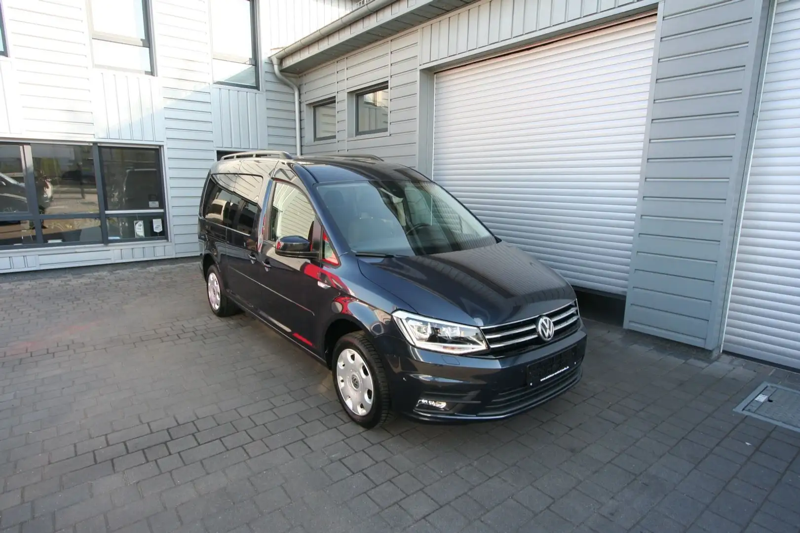 Volkswagen Caddy PKW Maxi Comfortline BMT DSG Blau - 1