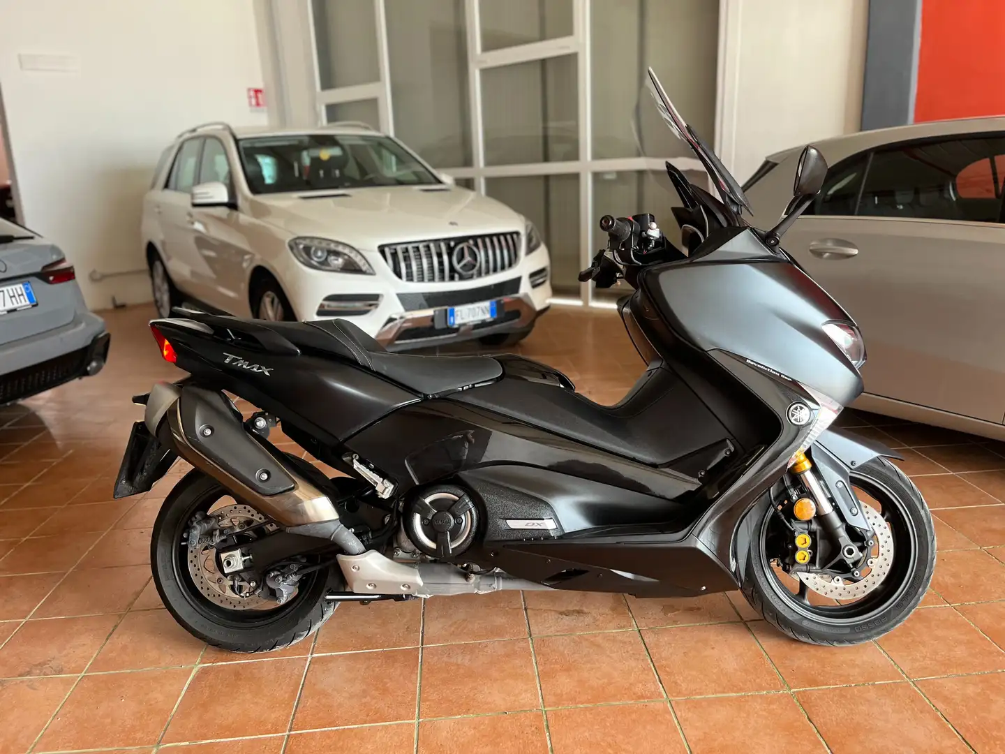 Yamaha TMAX DX 530 - BLACK ( FULL OPTIONAL ) * PRONTA CONSEGNA Nero - 2