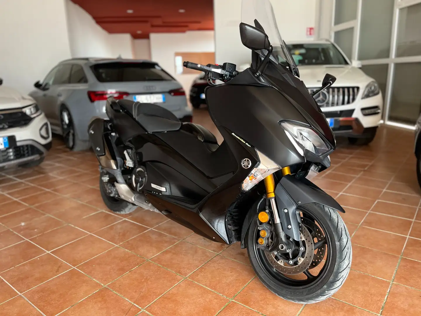 Yamaha TMAX DX 530 - BLACK ( FULL OPTIONAL ) * PRONTA CONSEGNA Nero - 1