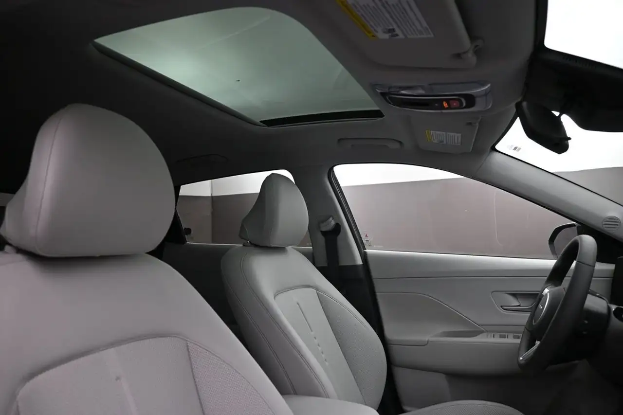 Hyundai KONA photo Hyundai KONA