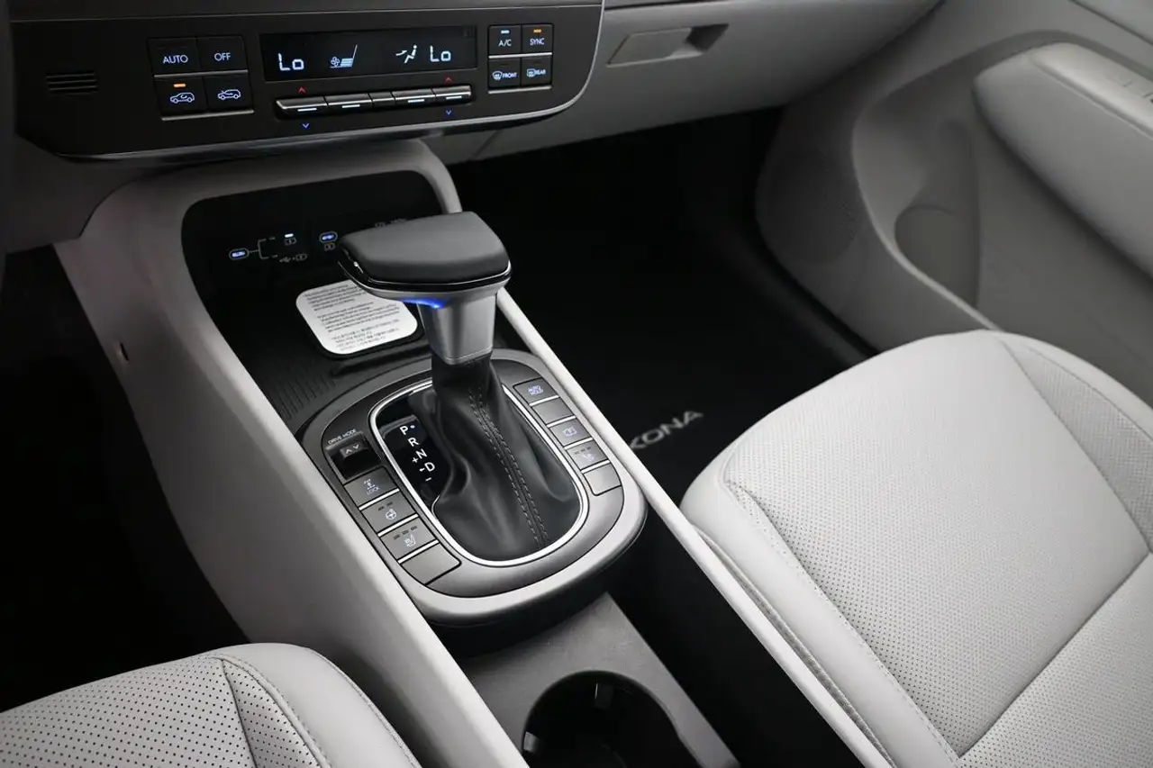 Hyundai KONA photo Hyundai KONA