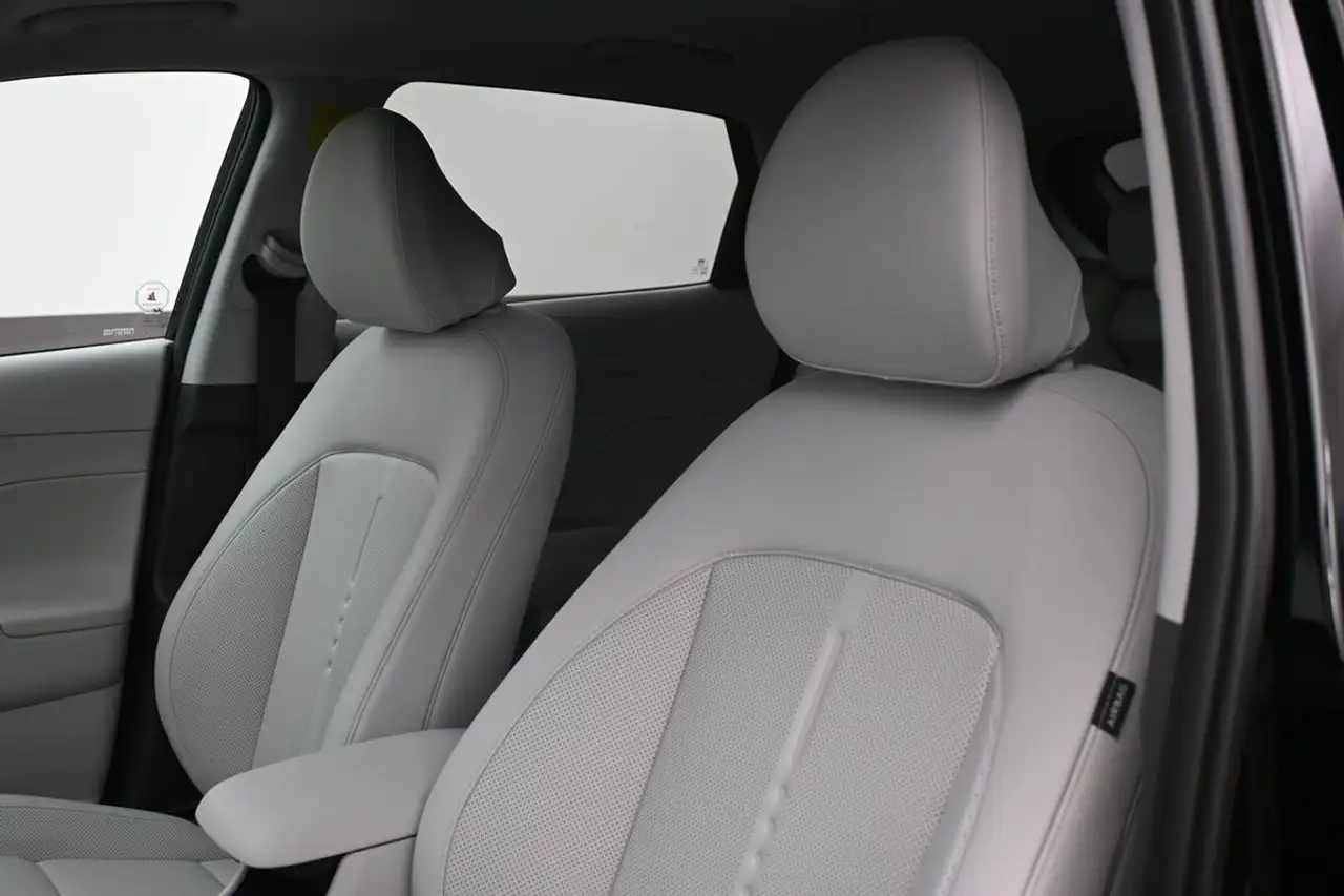 Hyundai KONA photo Hyundai KONA