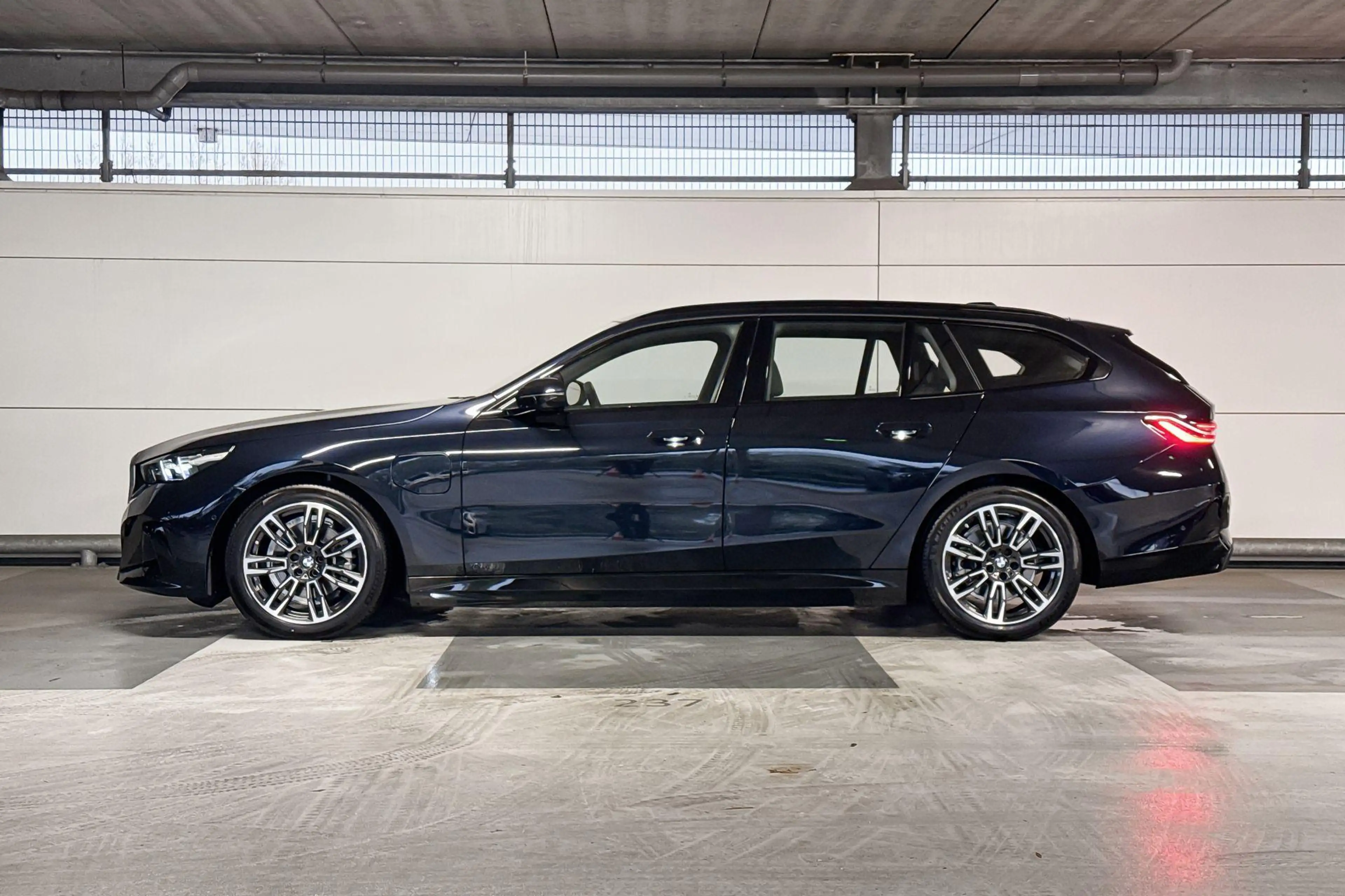 BMW 530 5 Serie Touring 530e M Sport | Panoramadak | Trekh — photo 2