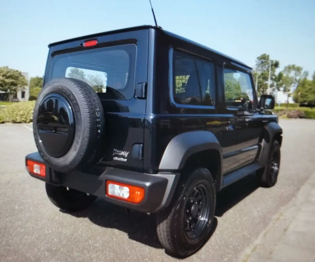 Suzuki Jimny 1.5 AWD "ADVENTURE" FRONTGRILL, PDC, NAVI,TOP-AUTO Gelb - 1