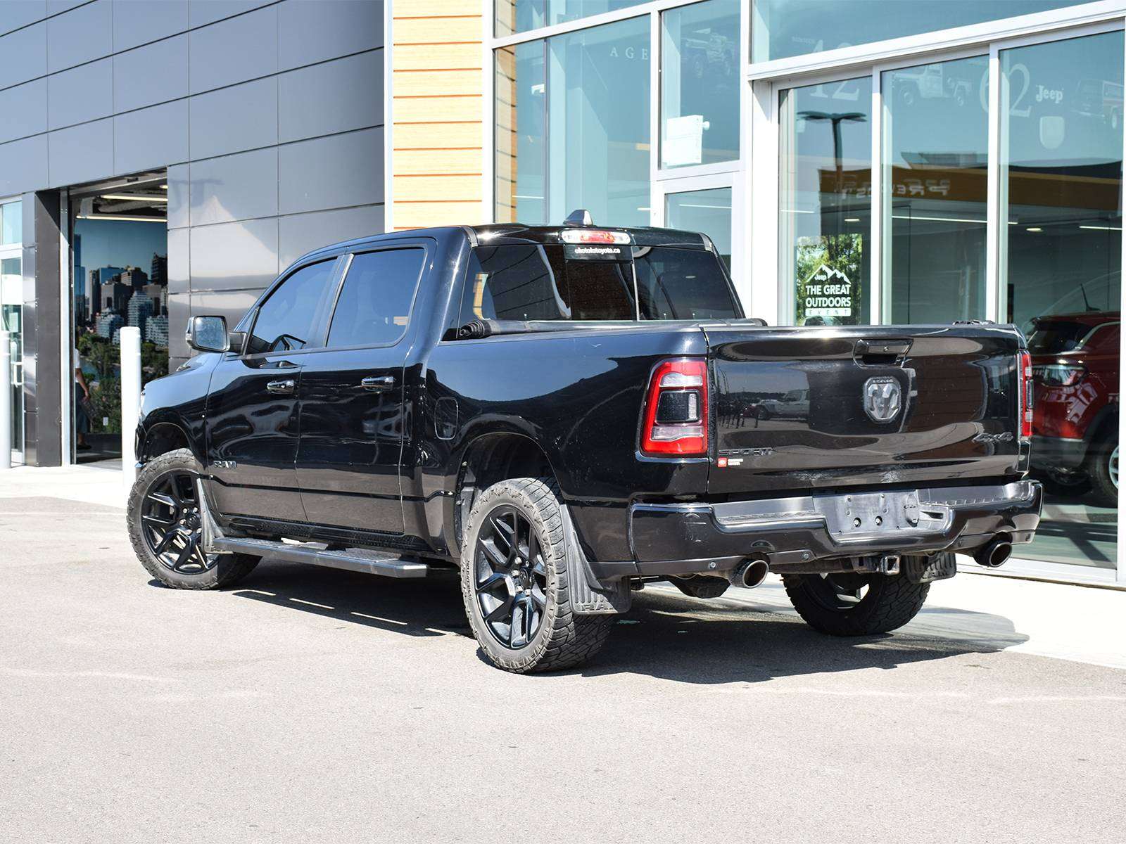 2021 RAM 1500 Cooled Seats | Pano Roof | Nav | Apple CarPlay — снимка 1