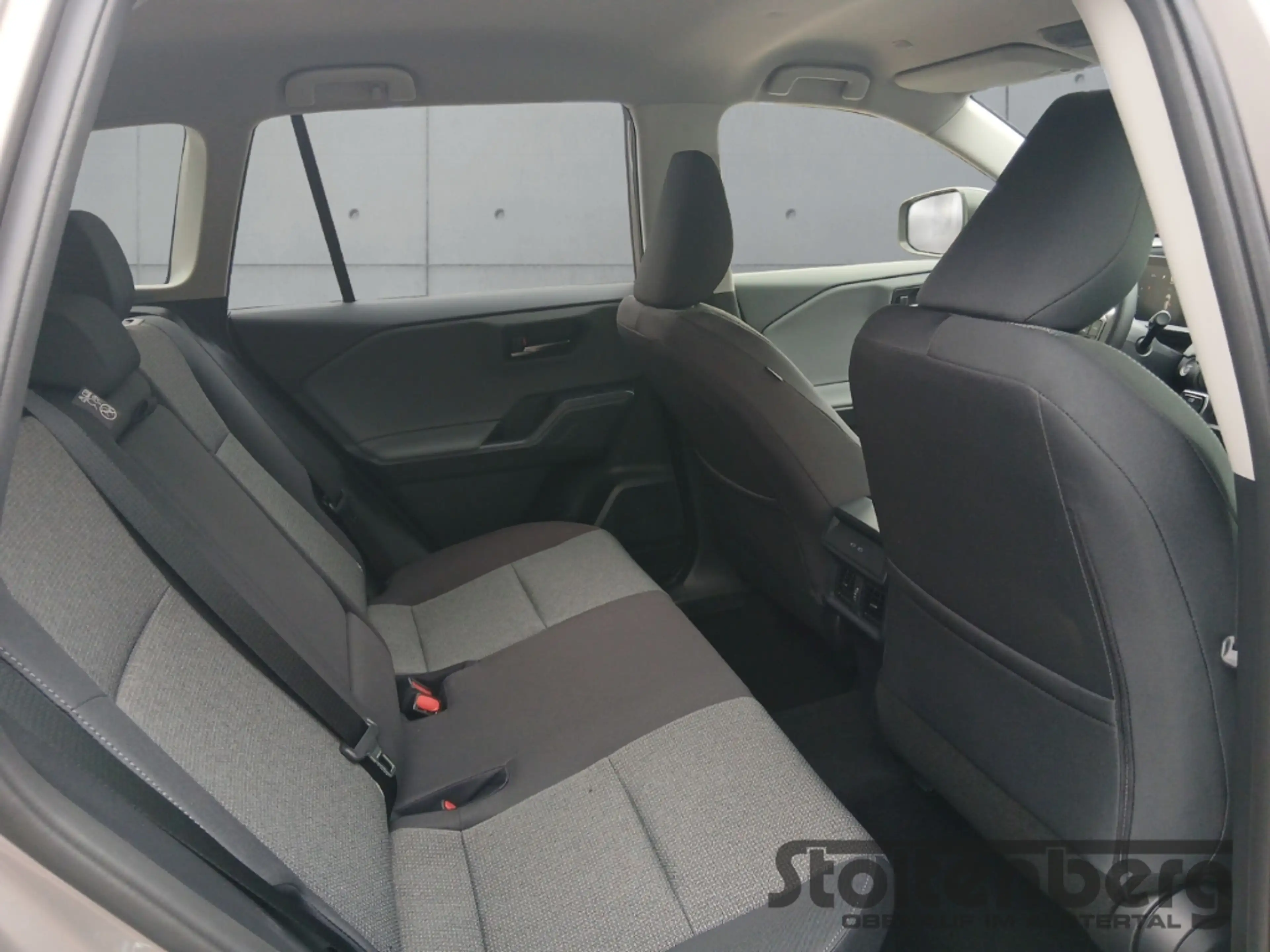 Toyota RAV 4 2.5 Hybrid Teamplayer Automatikgetriebe CVT (e4x4) — photo 10