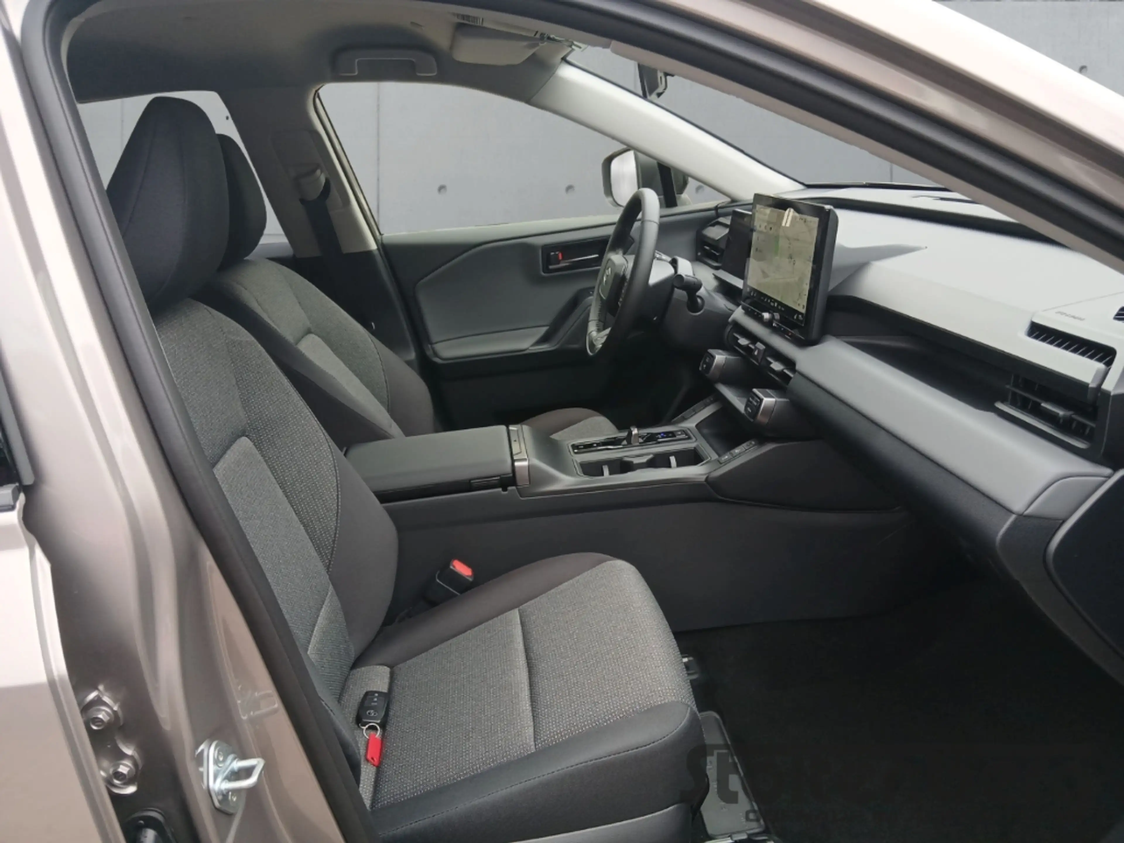 Toyota RAV 4 2.5 Hybrid Teamplayer Automatikgetriebe CVT (e4x4) — photo 9