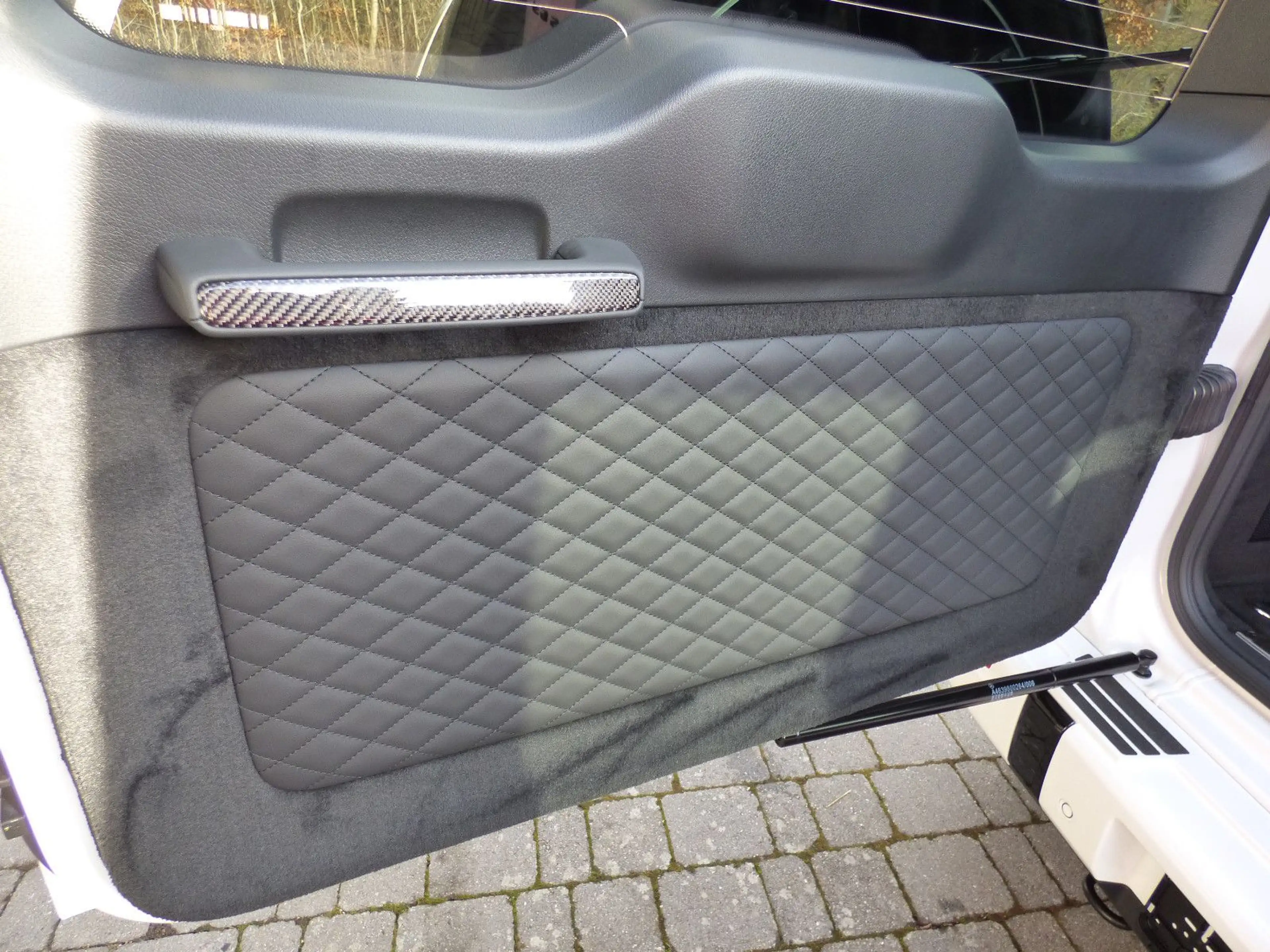 Mercedes-Benz G 63 AMG *PerformancePak*Carbon*Standhzg*WinterPa — photo 15
