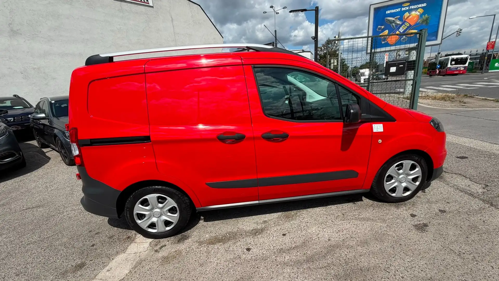 Ford Transit Courier 1,5 TDCi Trend neues PICKERL 01/2027 mit Klima Rot - 2