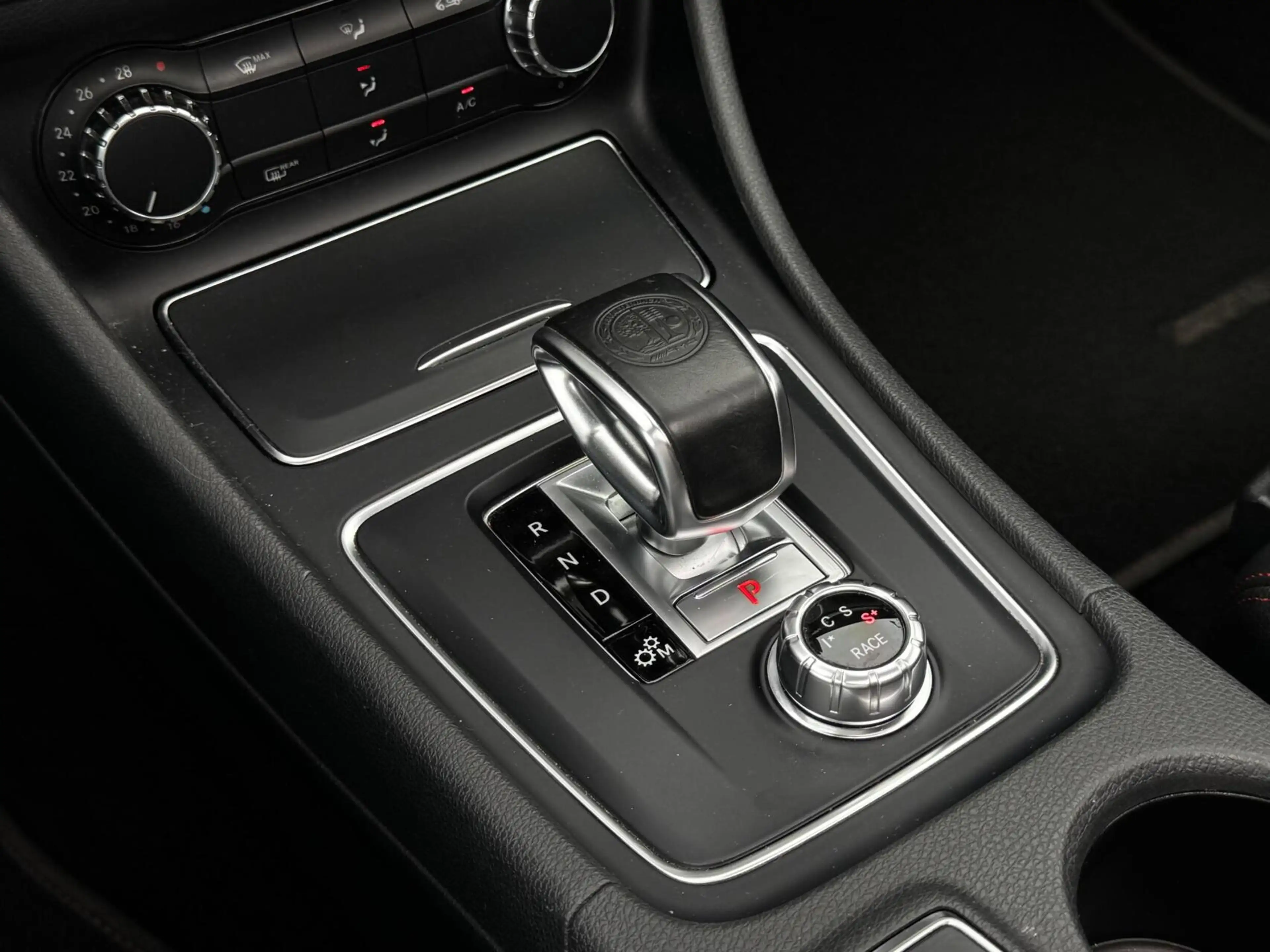 Mercedes-Benz CLA 45 AMG 4MATIC|Pano|Performance|19"|381PK — photo 12