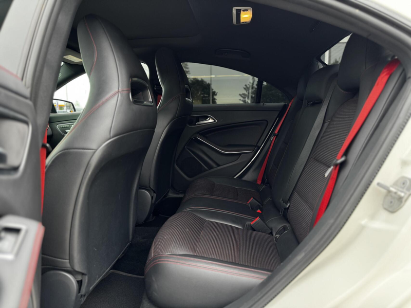 Mercedes-Benz CLA 45 AMG 4MATIC|Pano|Performance|19"|381PK — photo 10