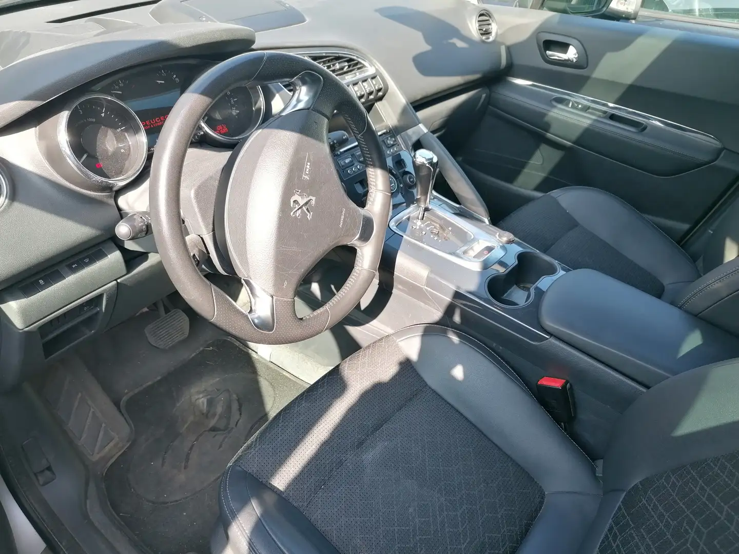 Peugeot 3008 1.6 BlueHDi GPS🌍EURO6b✅AIRCO❄️BLUETOOTH Gris - 2