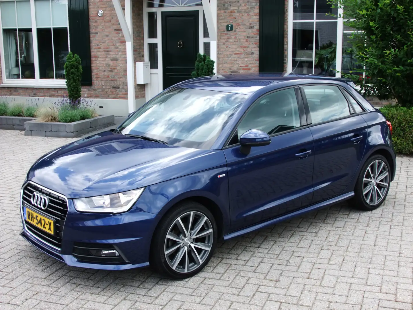 Audi A1 Sportback 1.0 TFSI Adrenalin ,S-line, Pdc achter , Blauw - 1