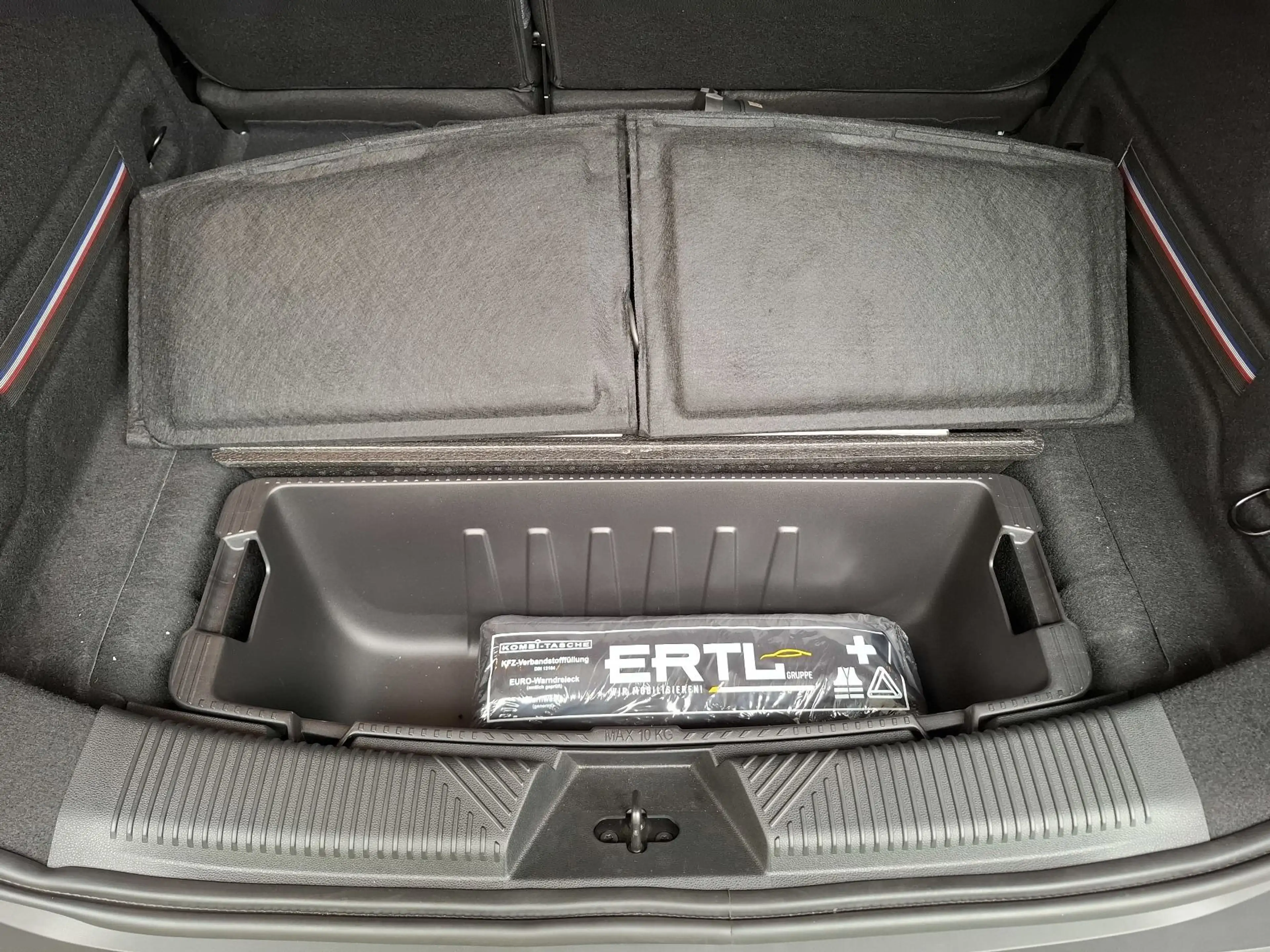 Renault R 4 E-Tech elektrisch Techno 150 Comfort Range — photo 11