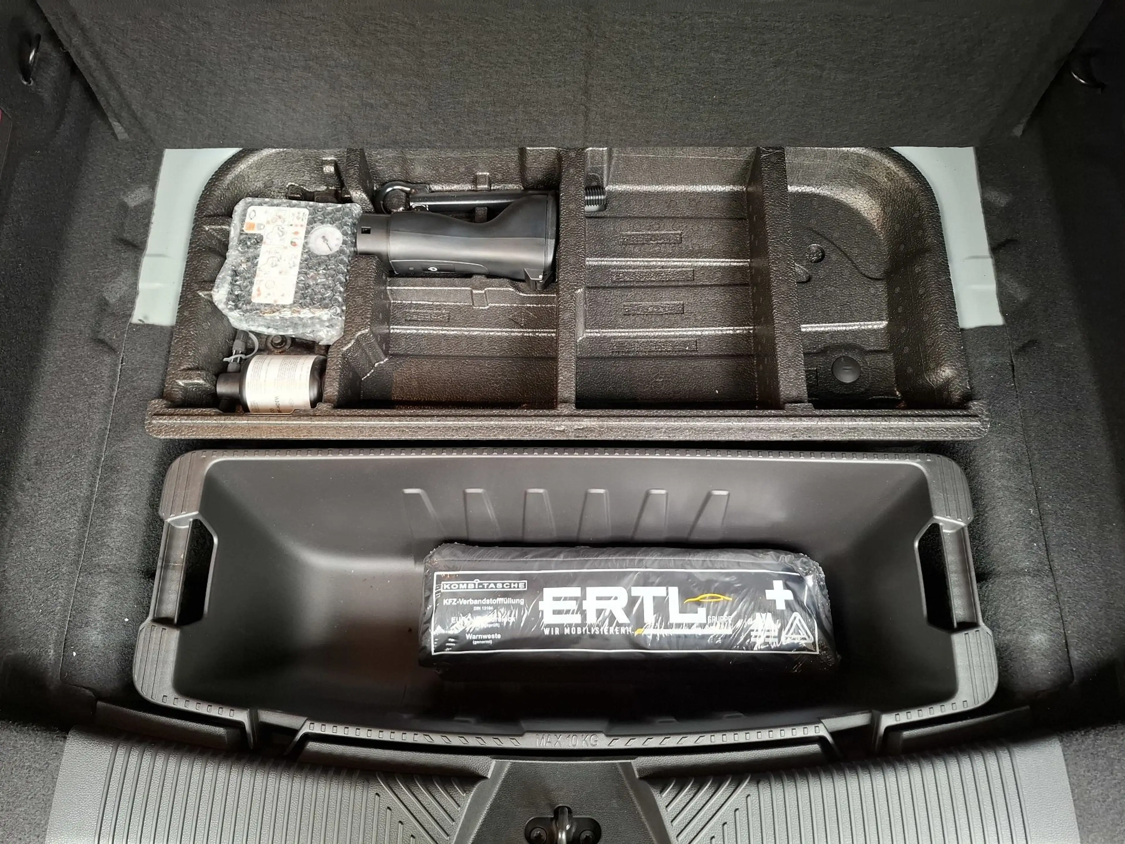 Renault R 4 E-Tech elektrisch Techno 150 Comfort Range — photo 12