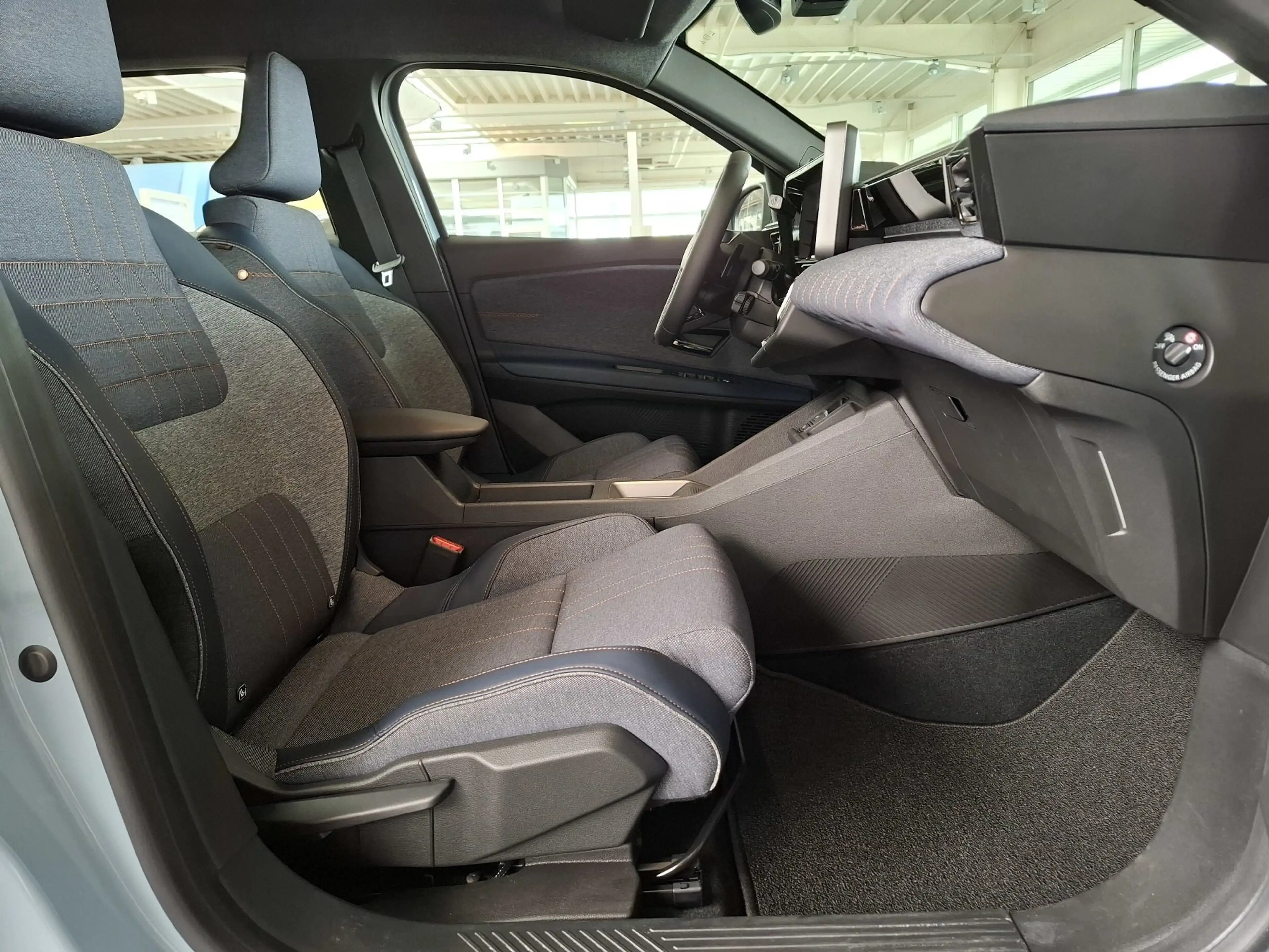 Renault R 4 E-Tech elektrisch Techno 150 Comfort Range — photo 15