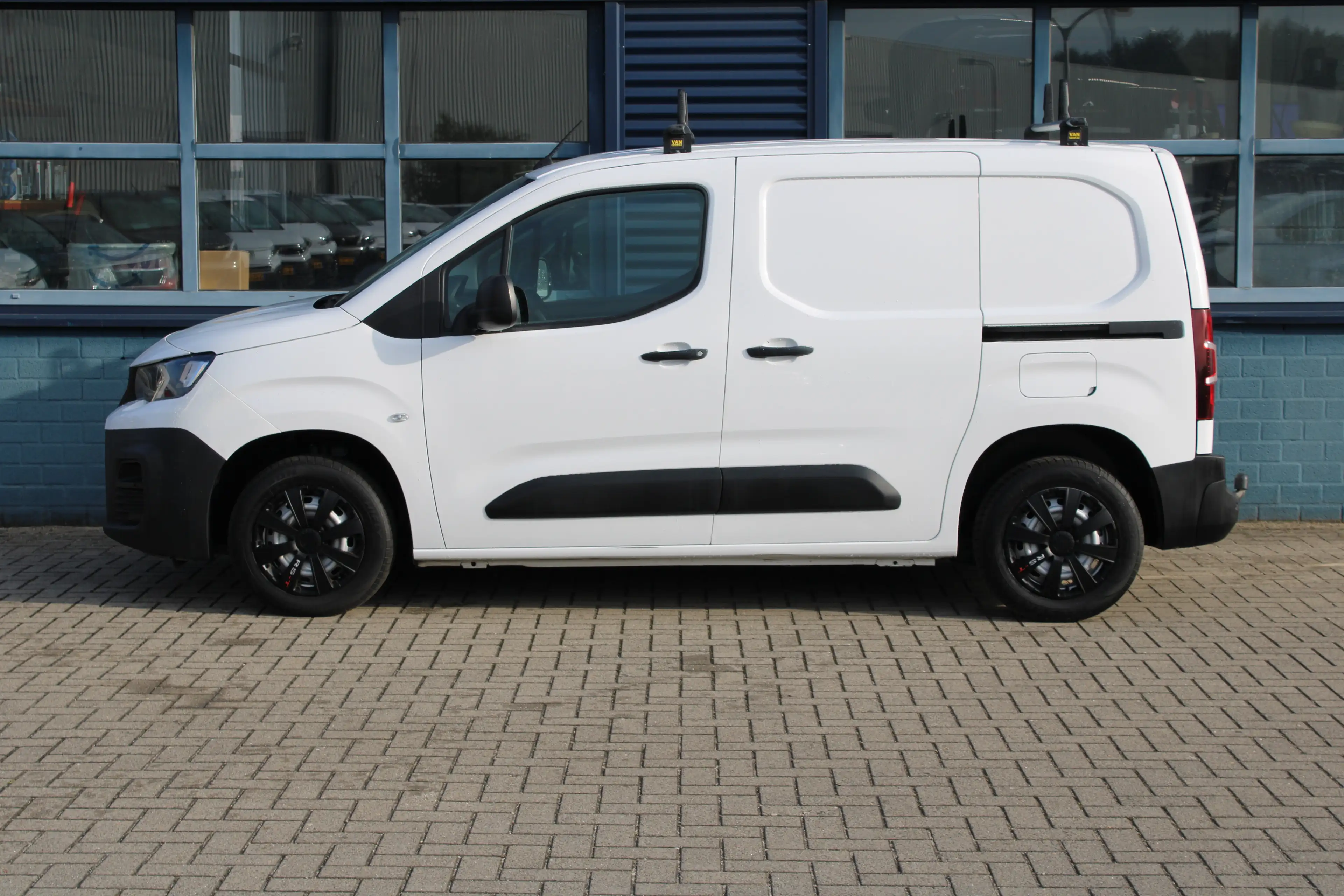 Peugeot Partner 1.5 100 PK | 3-ZITS | 2X SCHUIFDEUR | TREKHAAK | A — photo 2