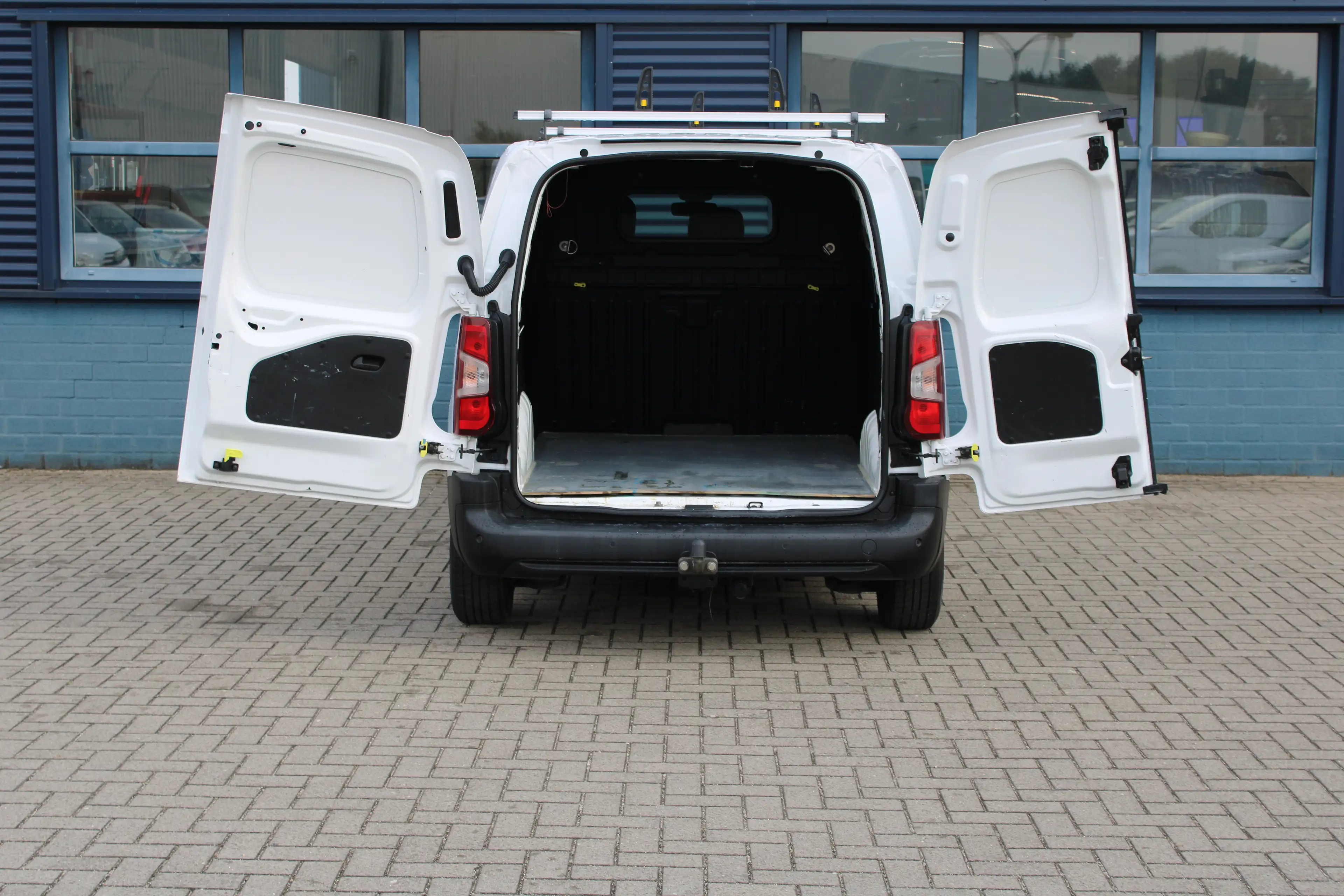 Peugeot Partner 1.5 100 PK | 3-ZITS | 2X SCHUIFDEUR | TREKHAAK | A — photo 6
