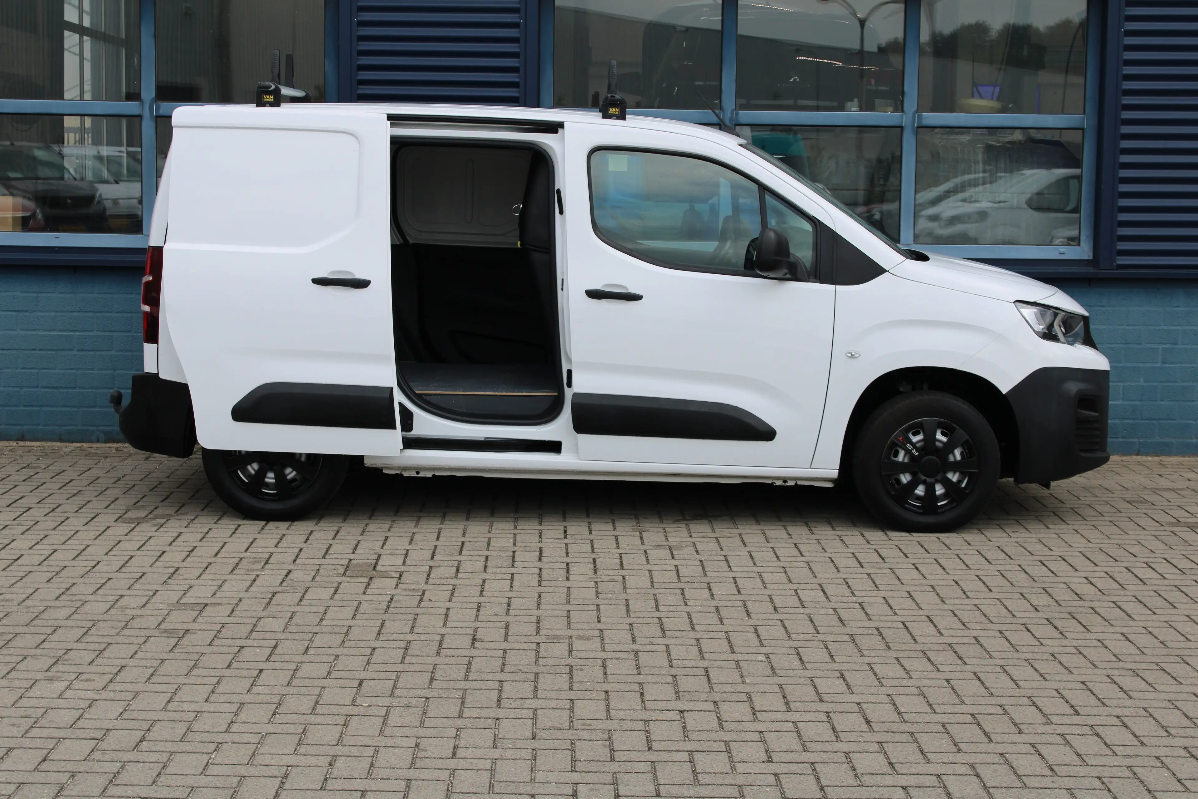 Peugeot Partner 1.5 100 PK | 3-ZITS | 2X SCHUIFDEUR | TREKHAAK | A — photo 9