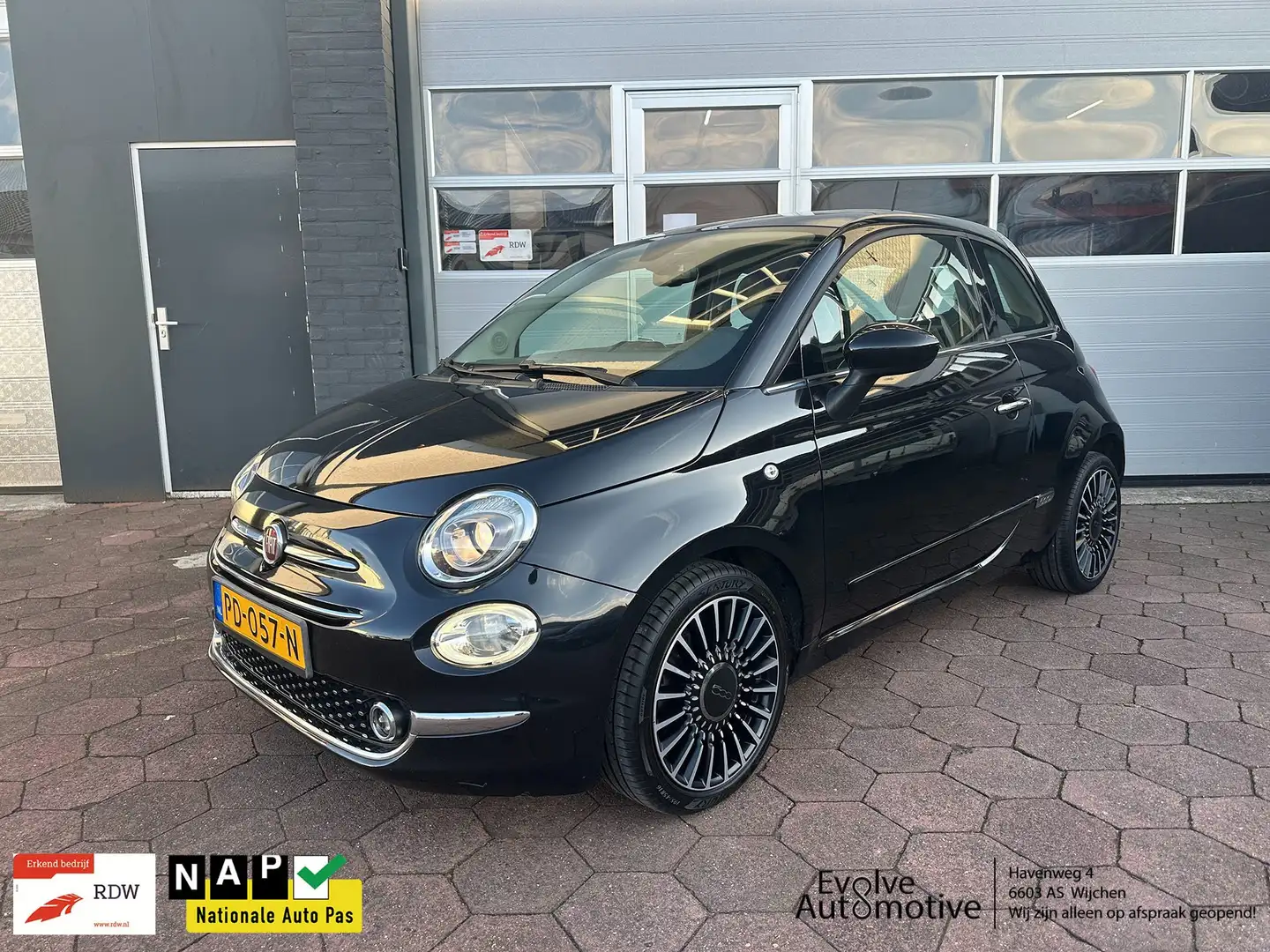 Fiat 500 Fiat 500 0.9 Twinair Lounge | Pano | Cruise | Navi Zwart - 1