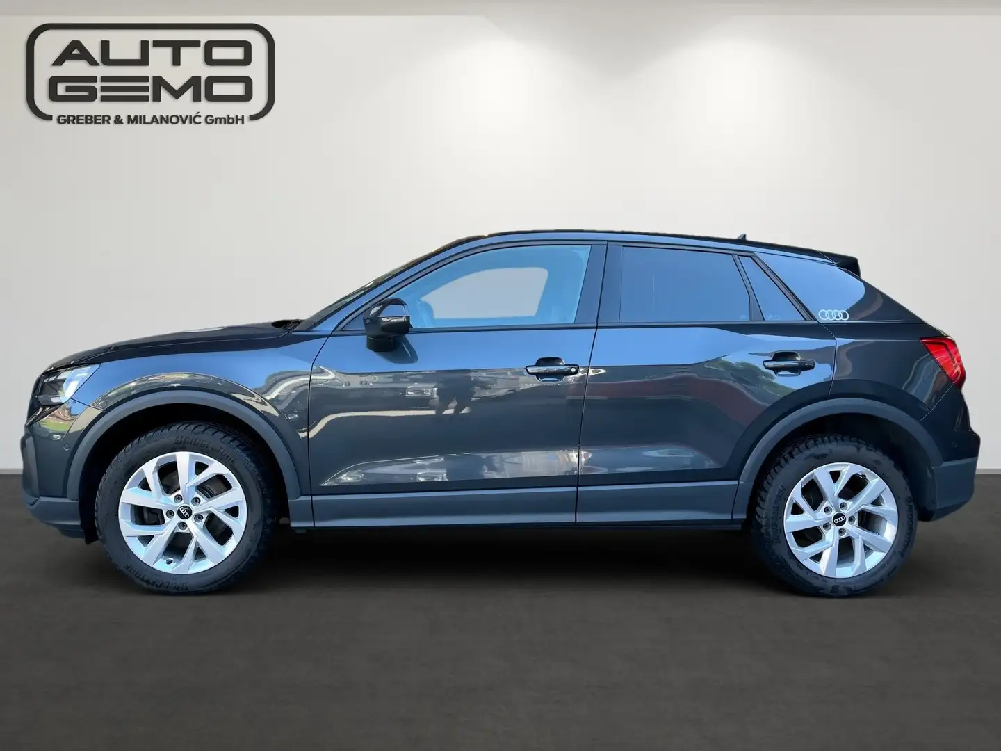 Audi Q2 35 TDI S-line quattro s -tronic Grau - 2
