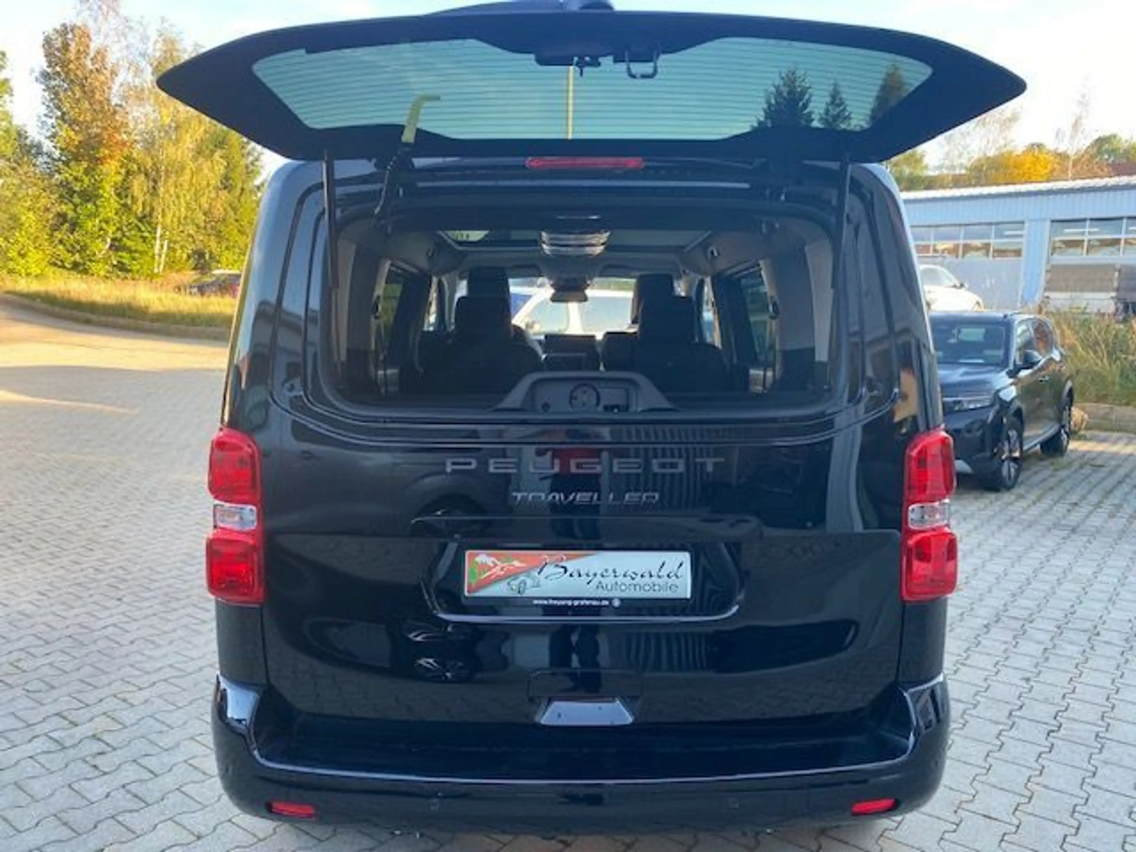 Peugeot Traveller Allure 2,2 7-Sitze M kurz Voll -sofort — photo 6