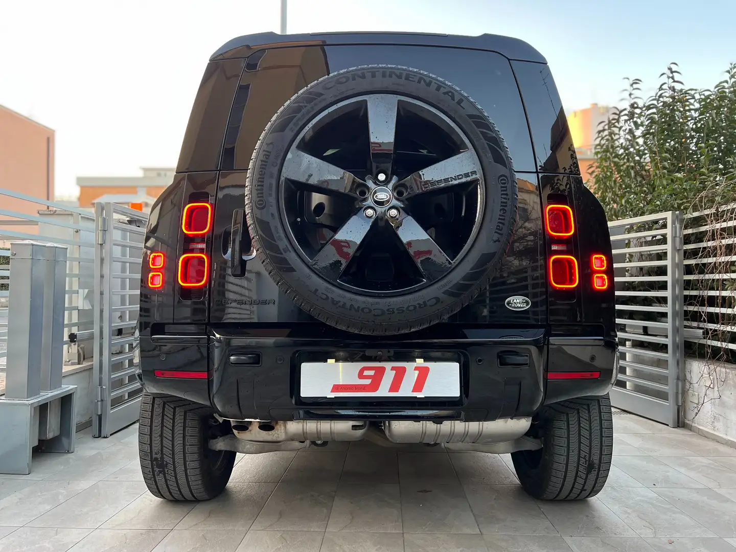 Land Rover Defender Subentro Leasing 110 3.0d i6 mhev X-Dynamic SE Schwarz - 2