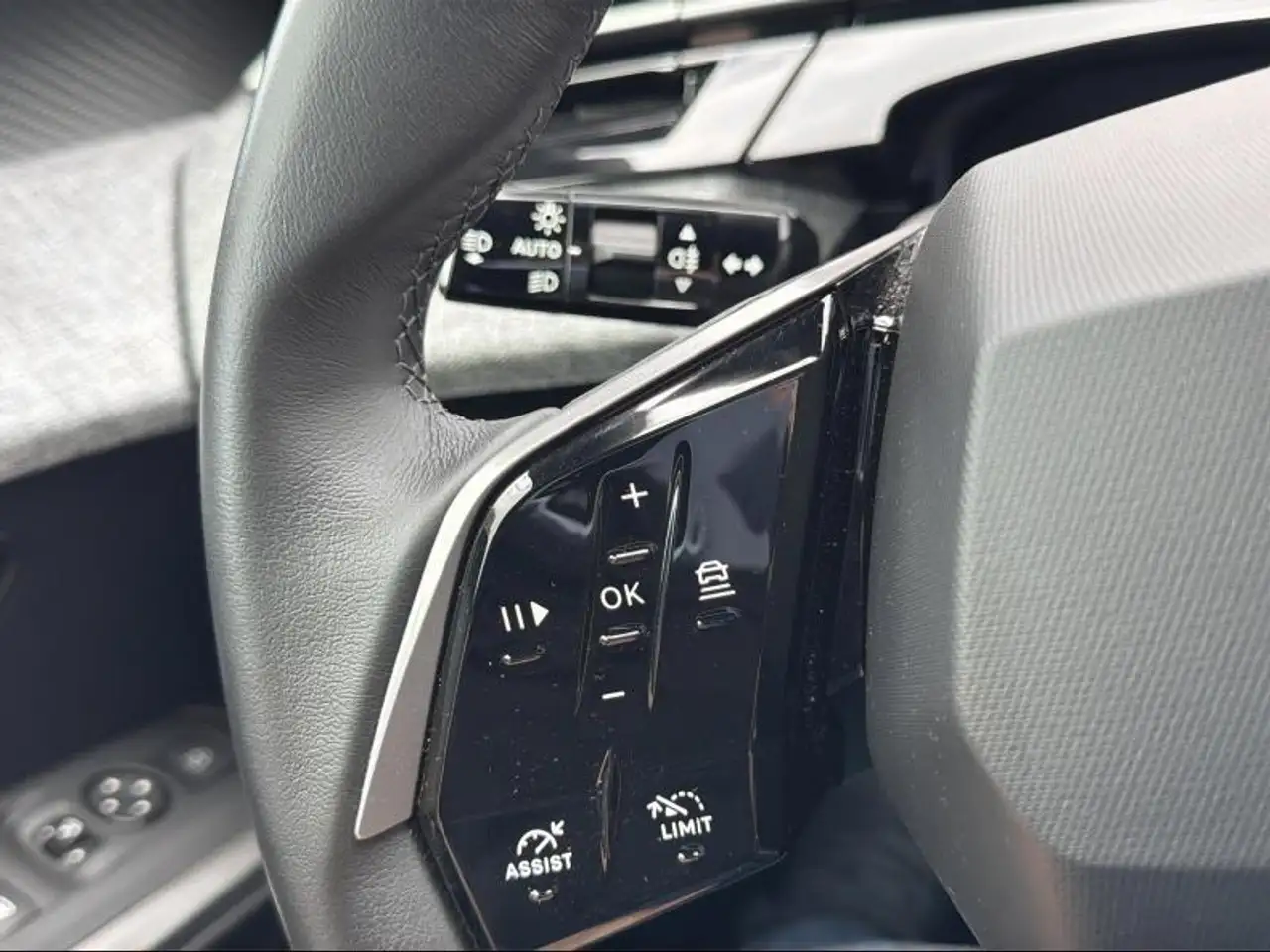 Peugeot 3008 Allure Hybrid 145 e-DCS6, миниатюра 21