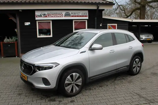 Mercedes-Benz EQA 250 250 Business Solution Luxury 67KWh - Trekhaak