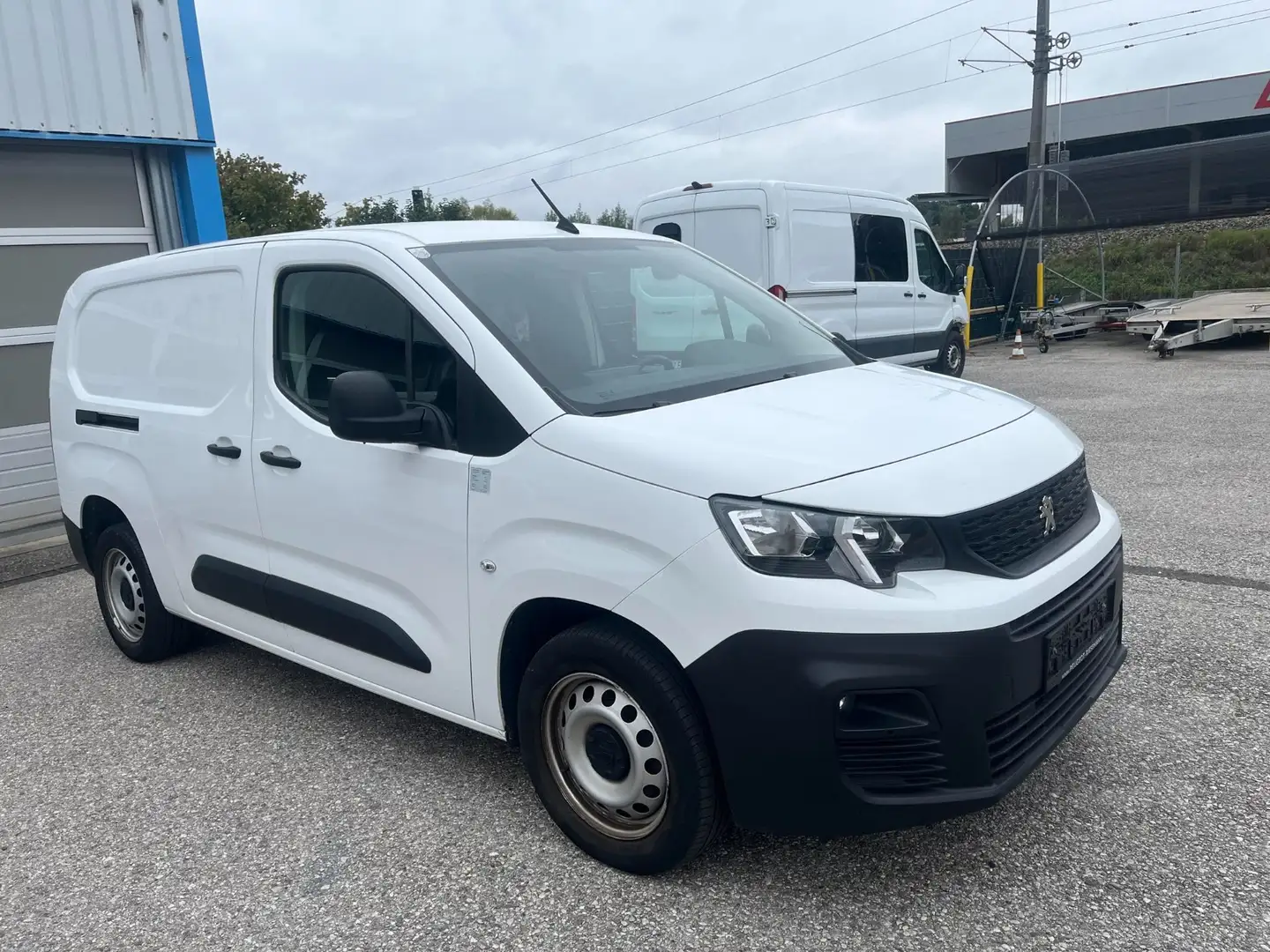 Peugeot Partner BlueHDi lang 3-Sitzer-PDC Netto: 7491.- Weiß - 1