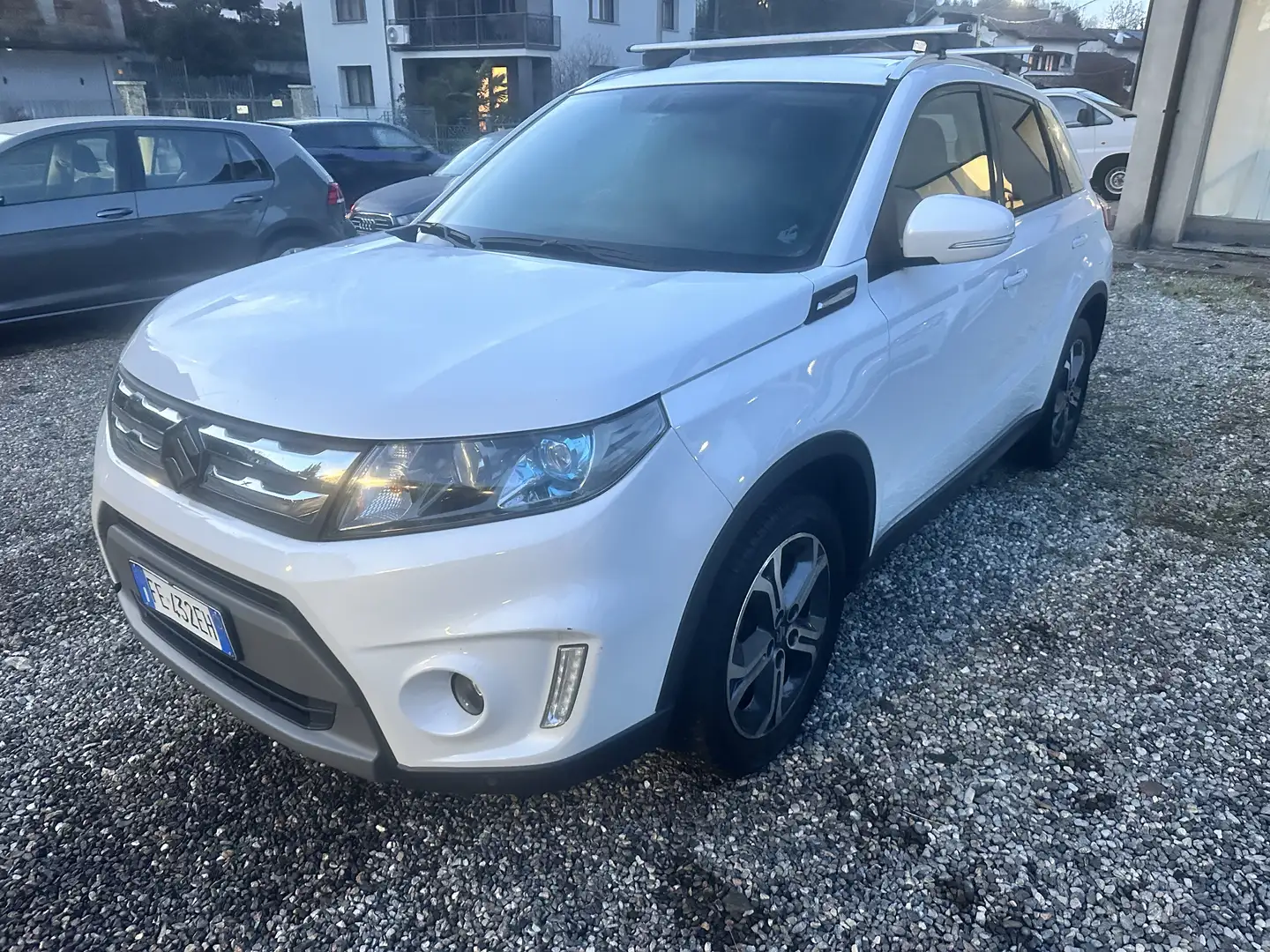 Suzuki Vitara 1.6 vvt benzina V-Top s&s 4wd cambio automatico Bianco - 1