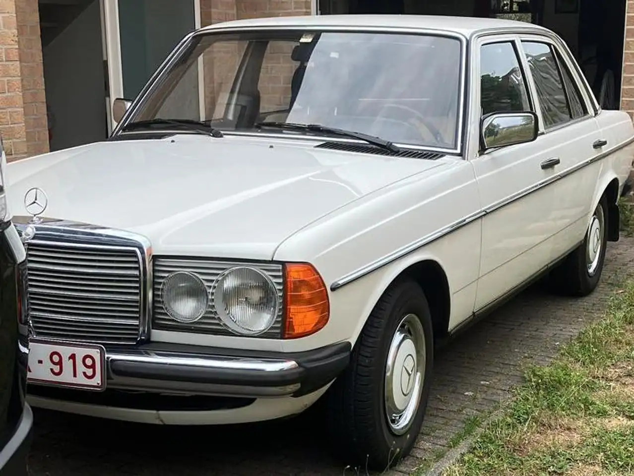 Mercedes-Benz 300, foto 1