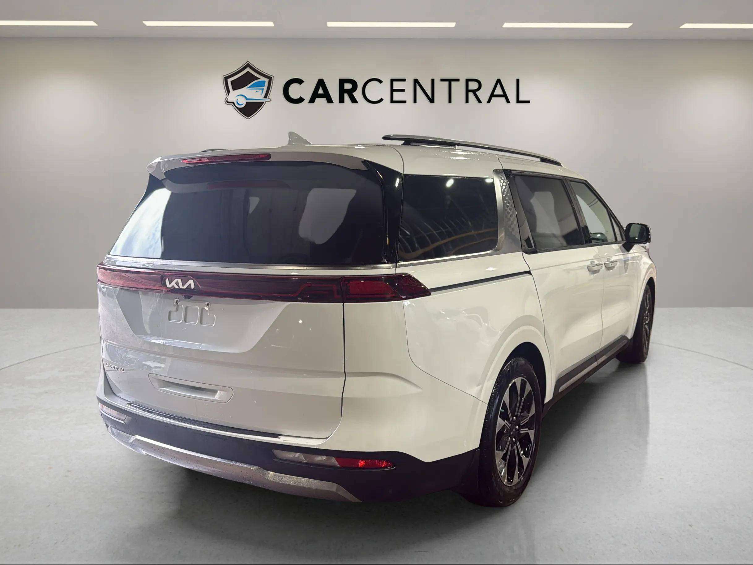 2023 Kia Carnival