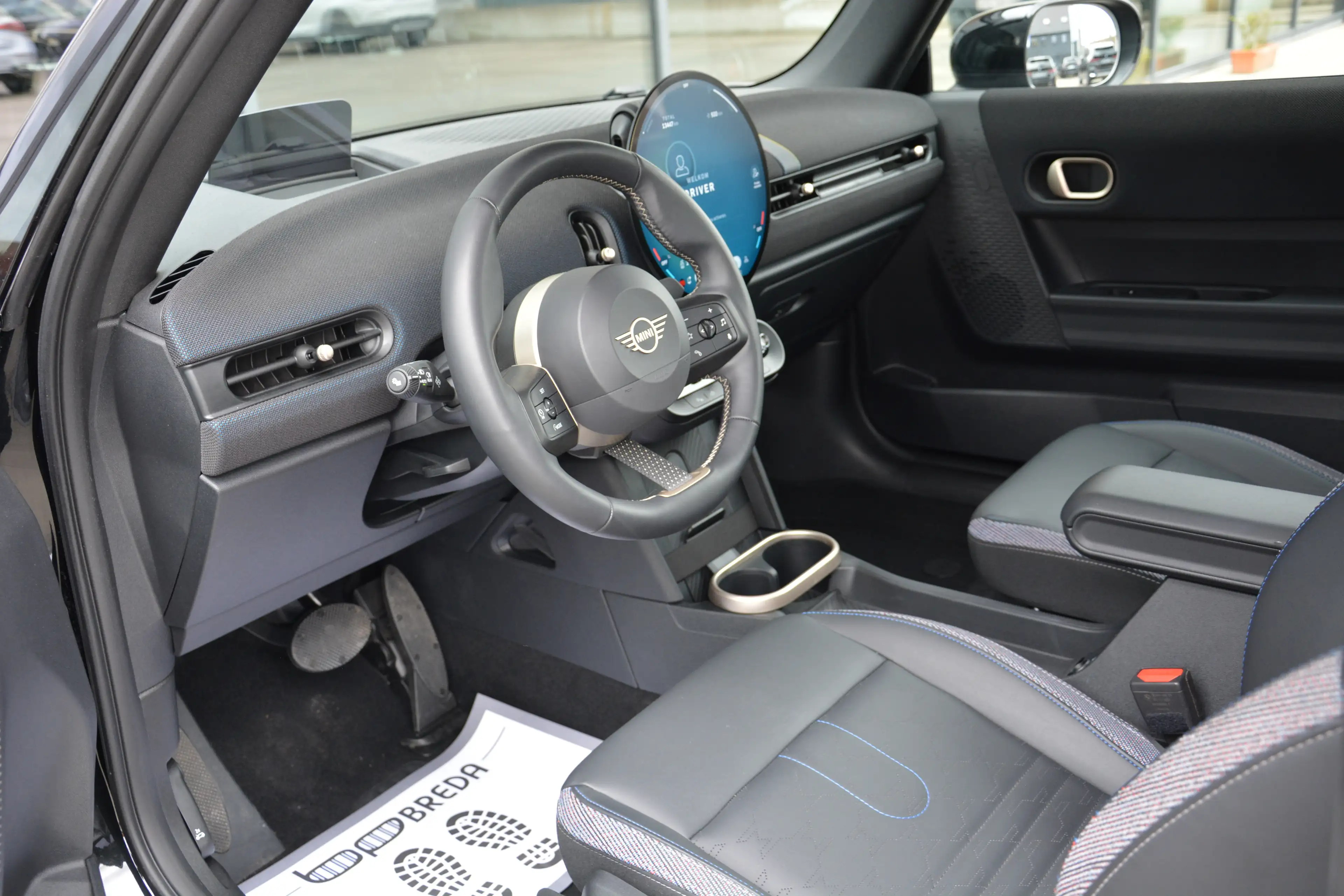 MINI Cooper C Cabrio HUD/Cam/Comfort Access/Verwarmd stuur/ Alu 18" — photo 8