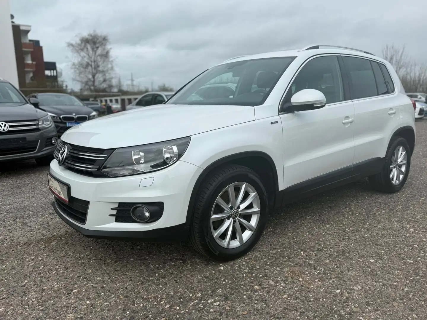Volkswagen Tiguan Lounge Sport&Style BMT 1.4 TSI/NAVi/PANO/ Weiß - 2