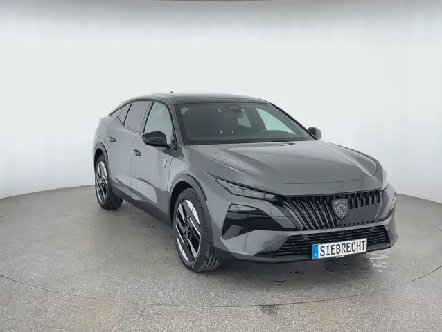 Peugeot 408 view 3